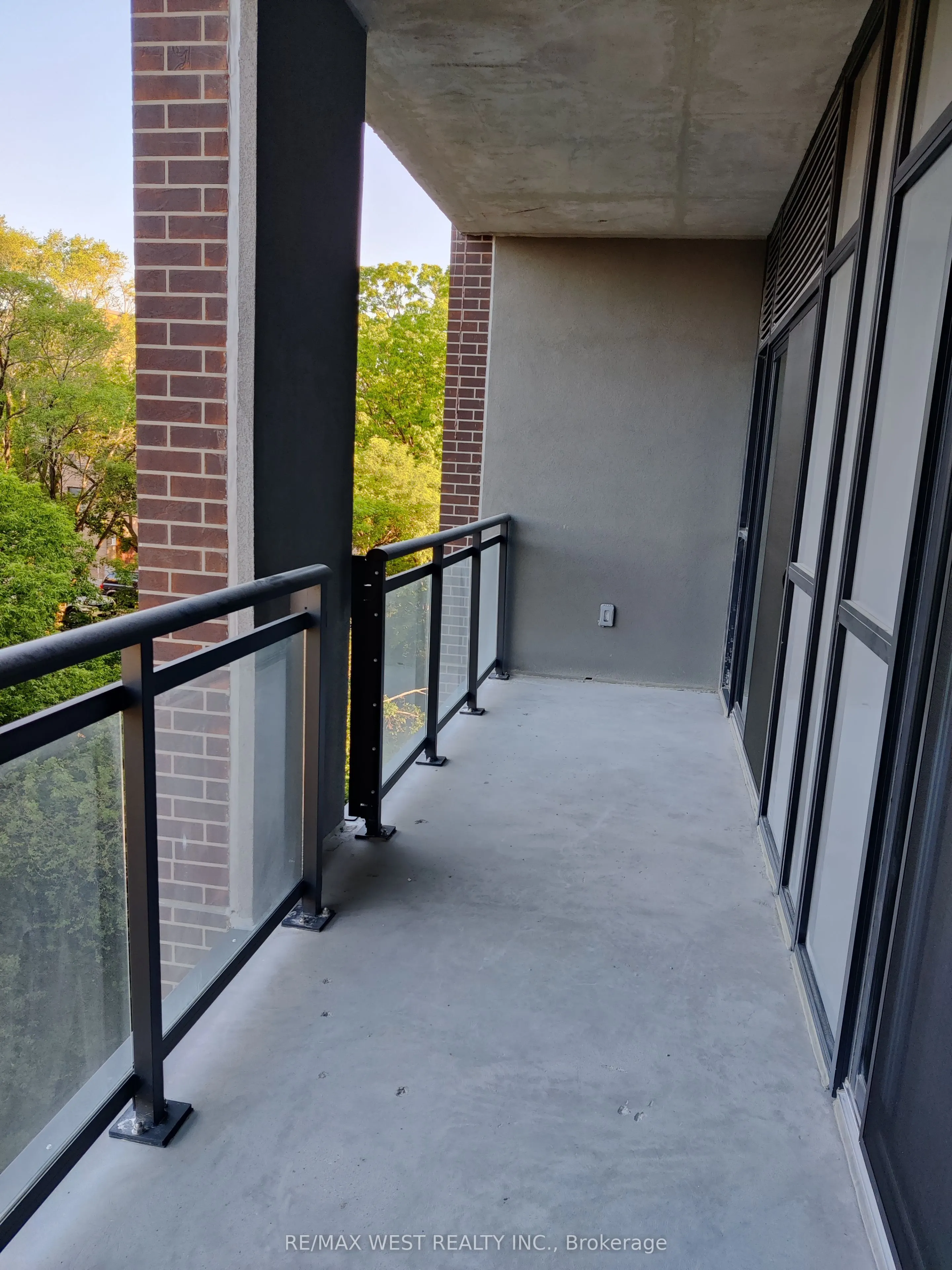 25 Neighbourhood Lane, #607