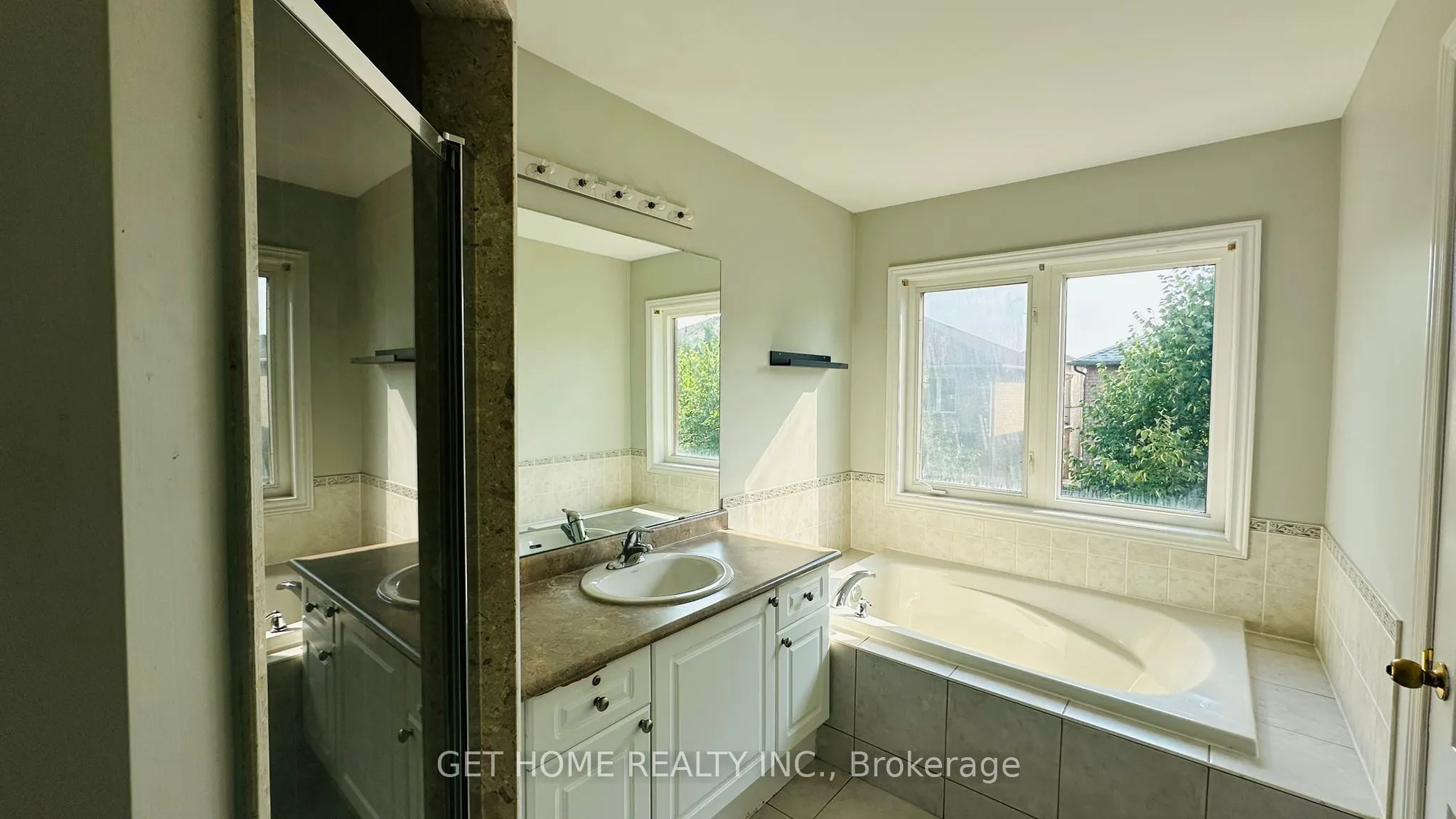 1015 Galesway Boulevard, #6