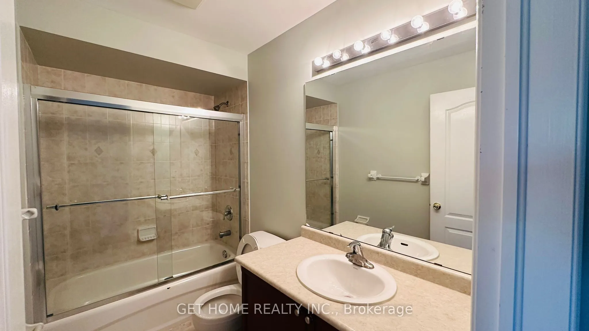 1015 Galesway Boulevard, #6