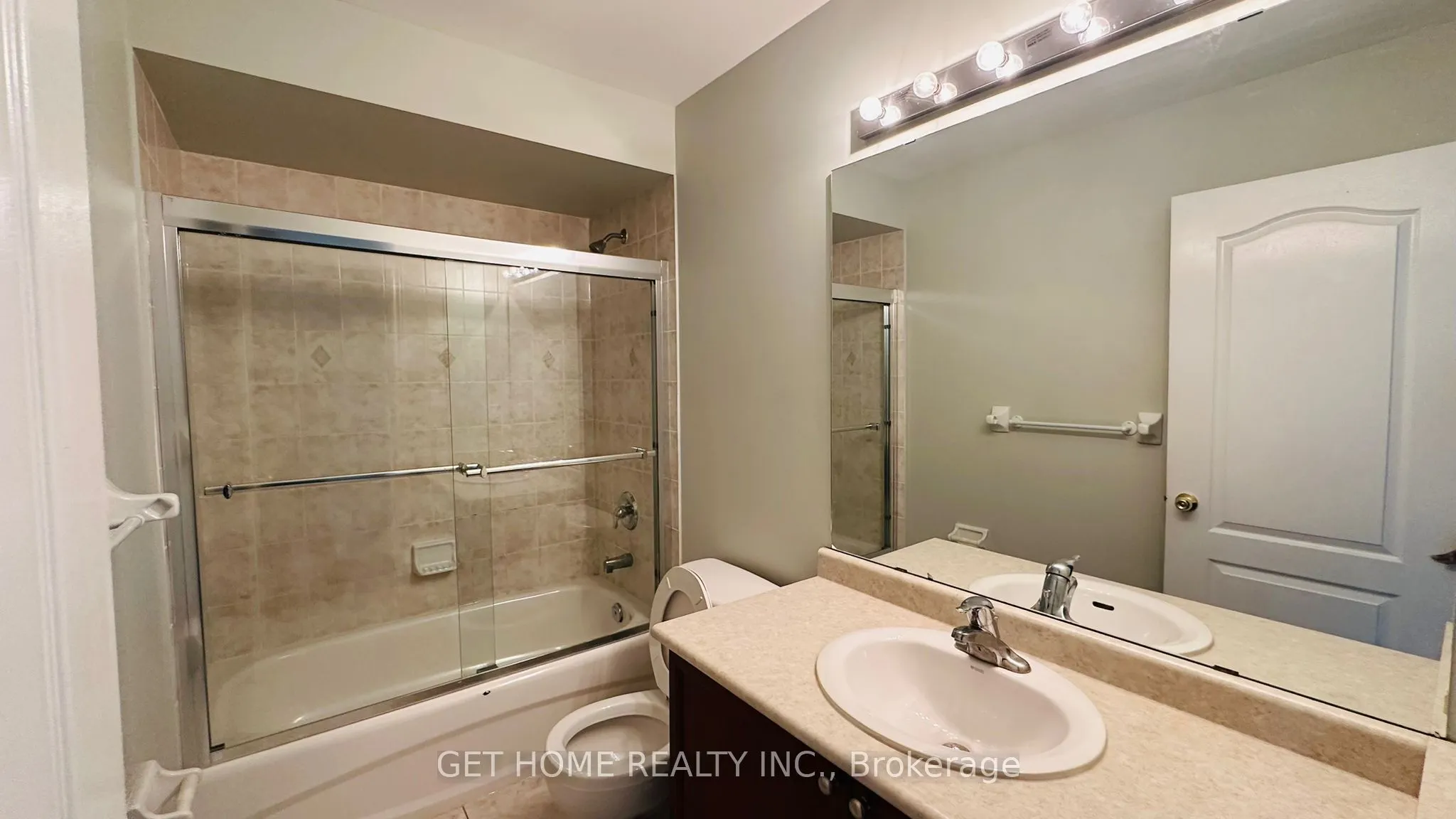 1015 Galesway Boulevard, #6