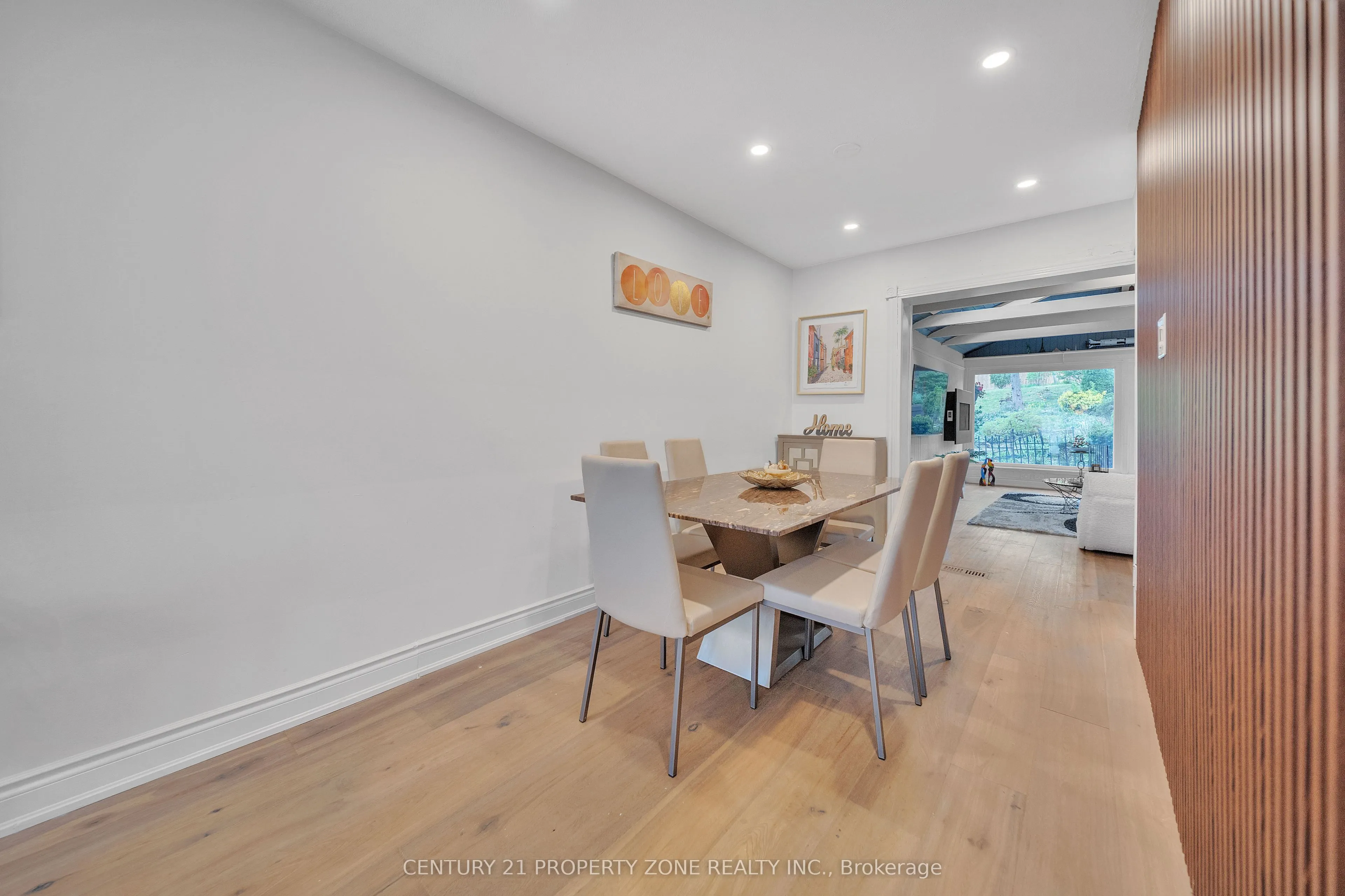 122 Vista Boulevard