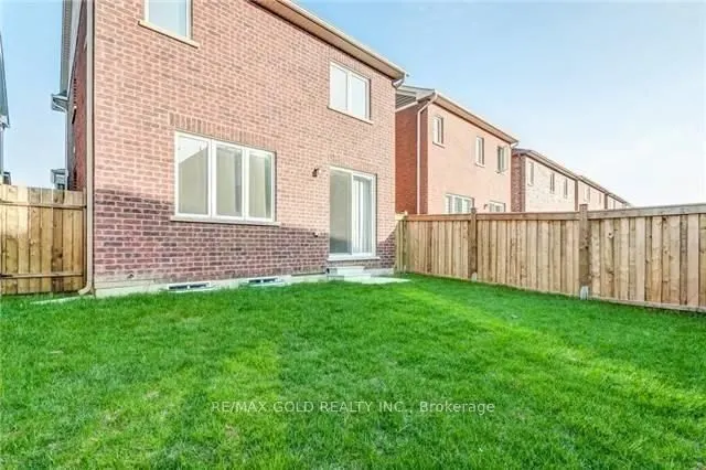 82 Enford Crescent, #Upper