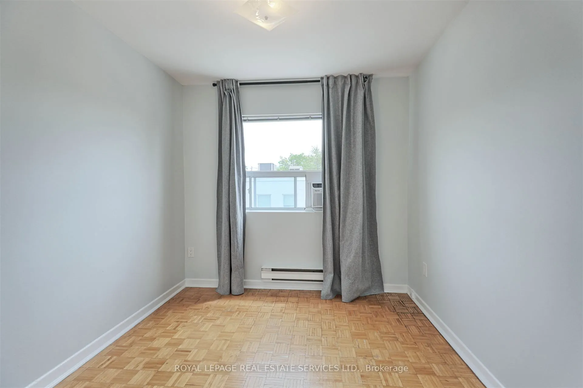 2875 Bloor Street W, #Back