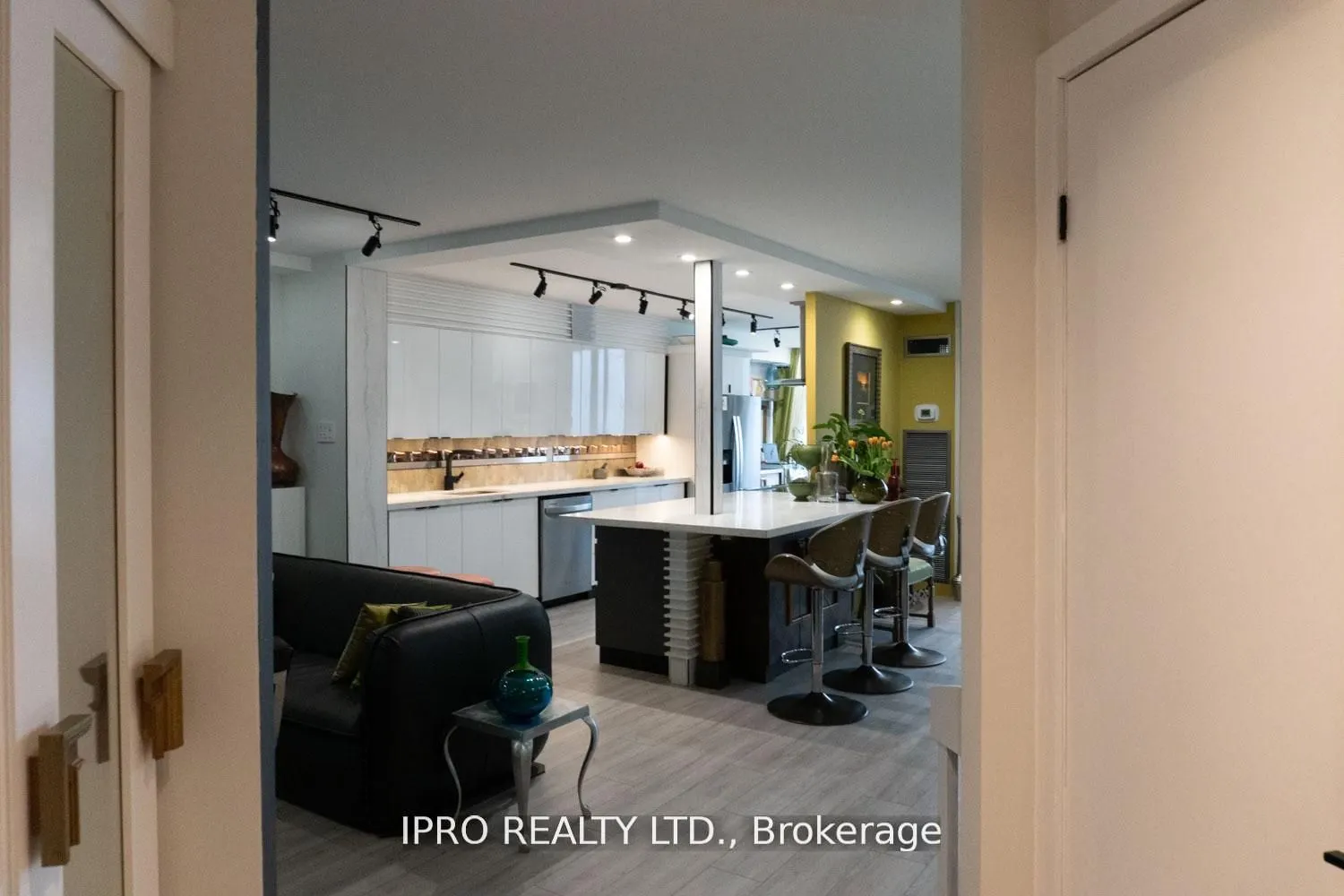 1300 Islington Avenue, #2403