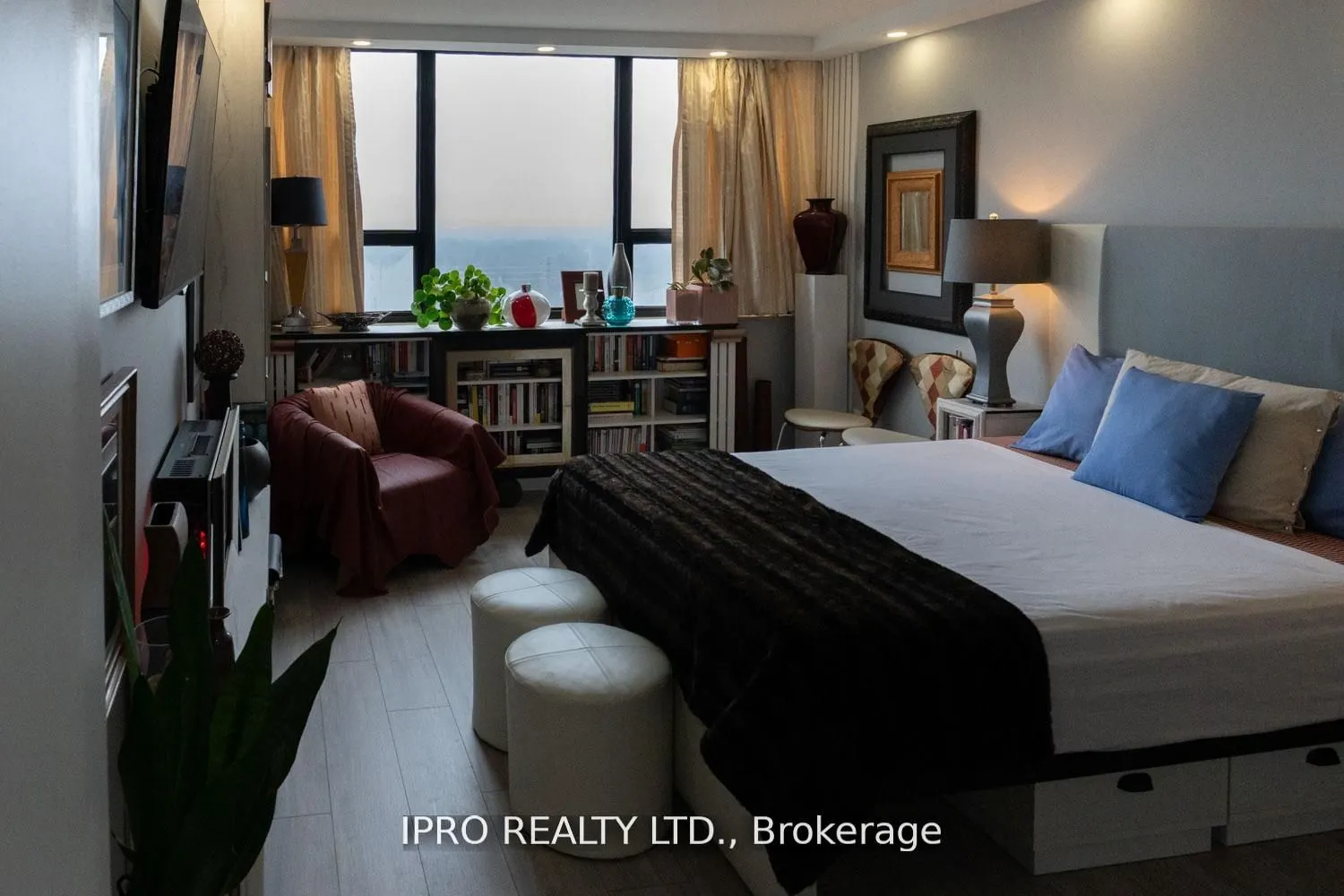 1300 Islington Avenue, #2403