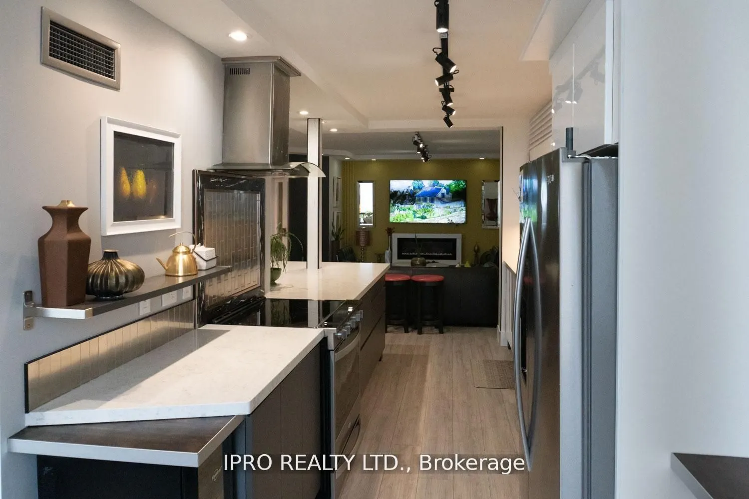 1300 Islington Avenue, #2403