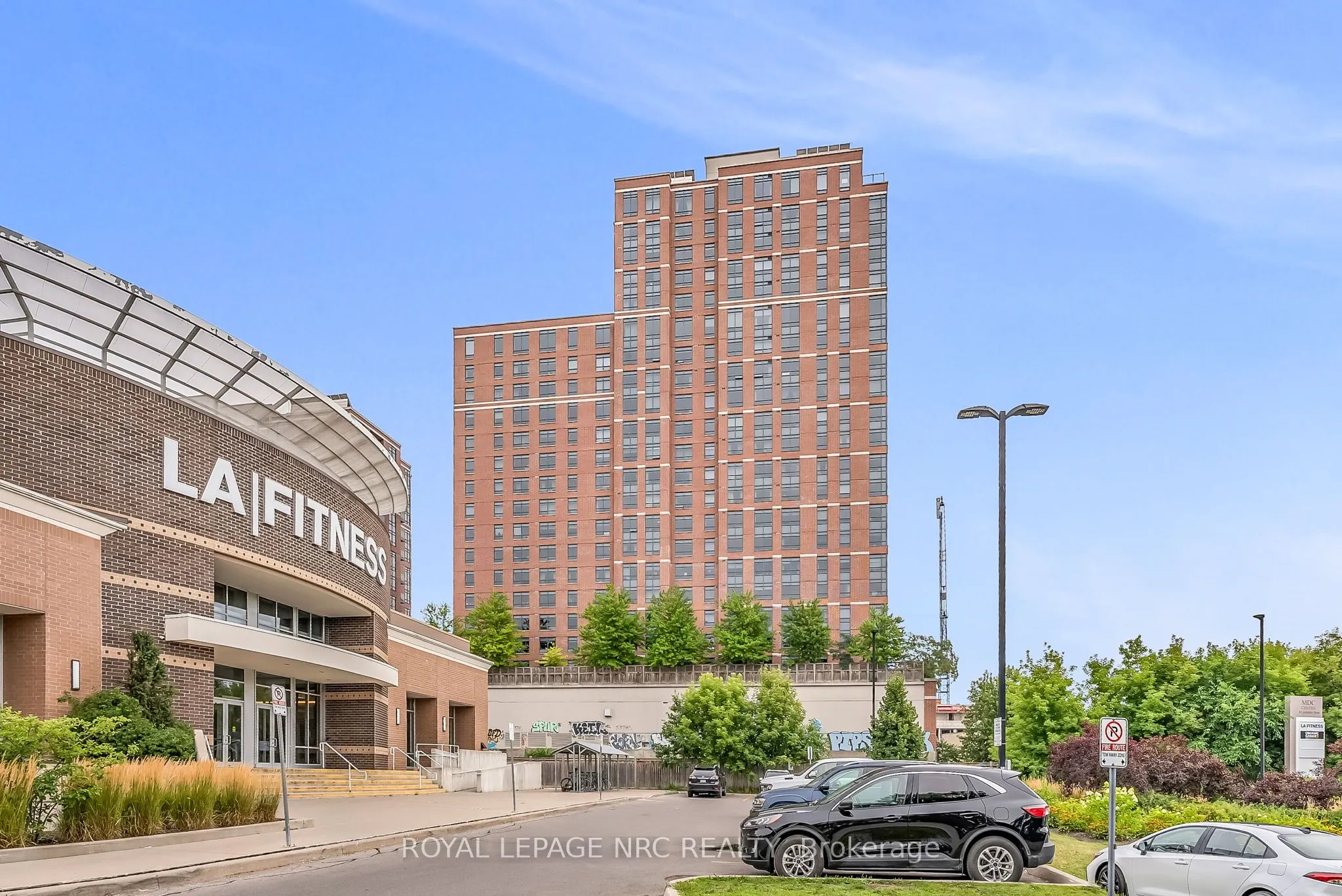 60 Heintzman Street, #933