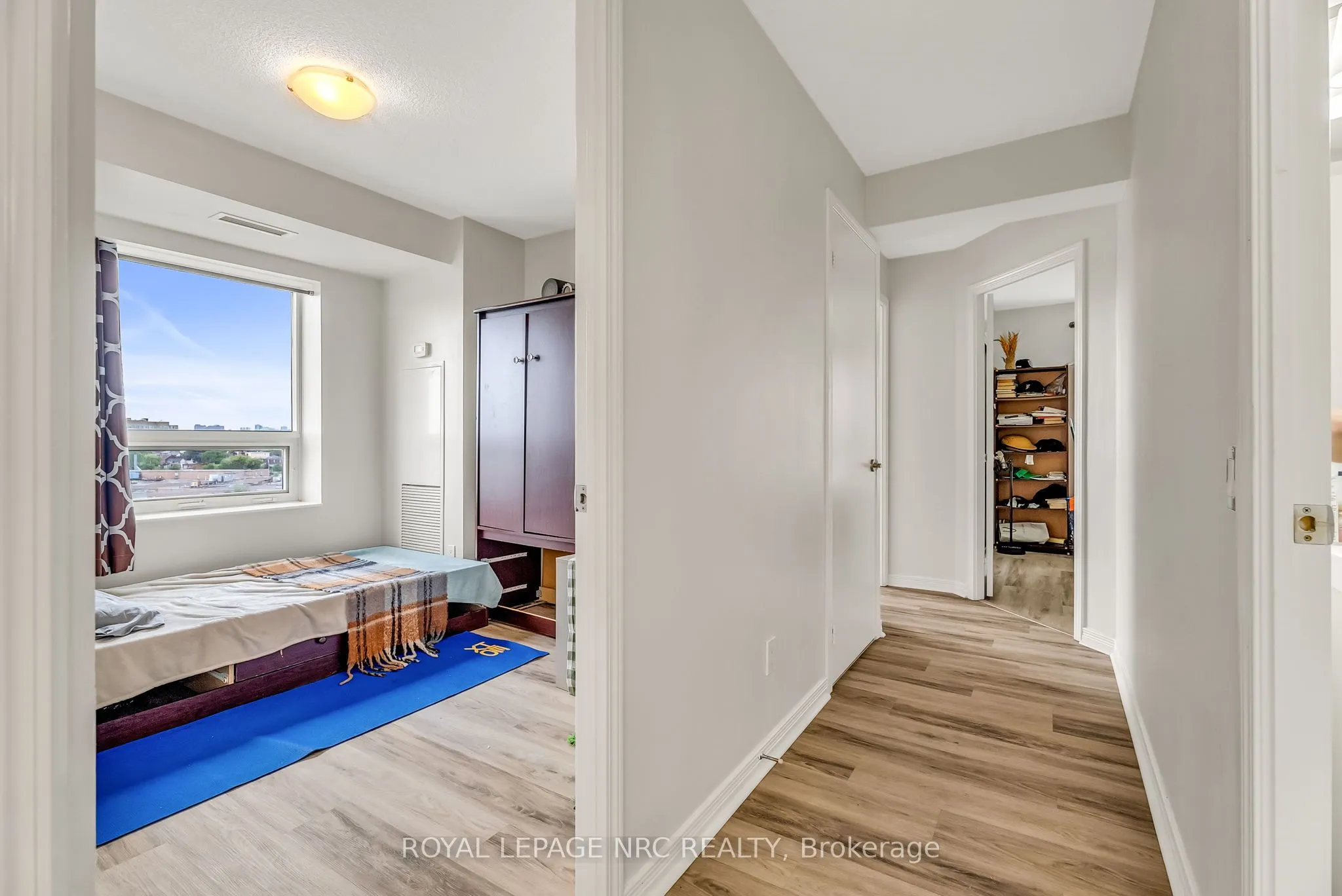 60 Heintzman Street, #933