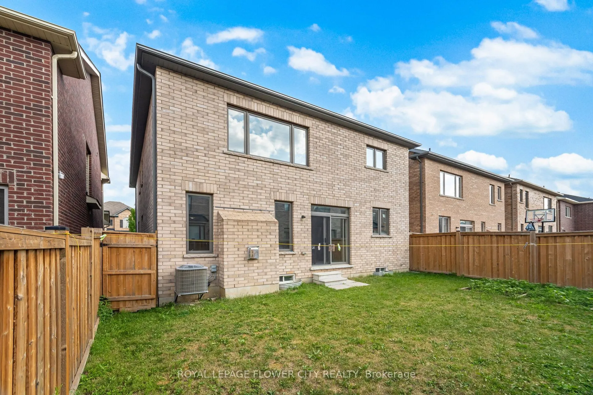 31 O'Connor Crescent