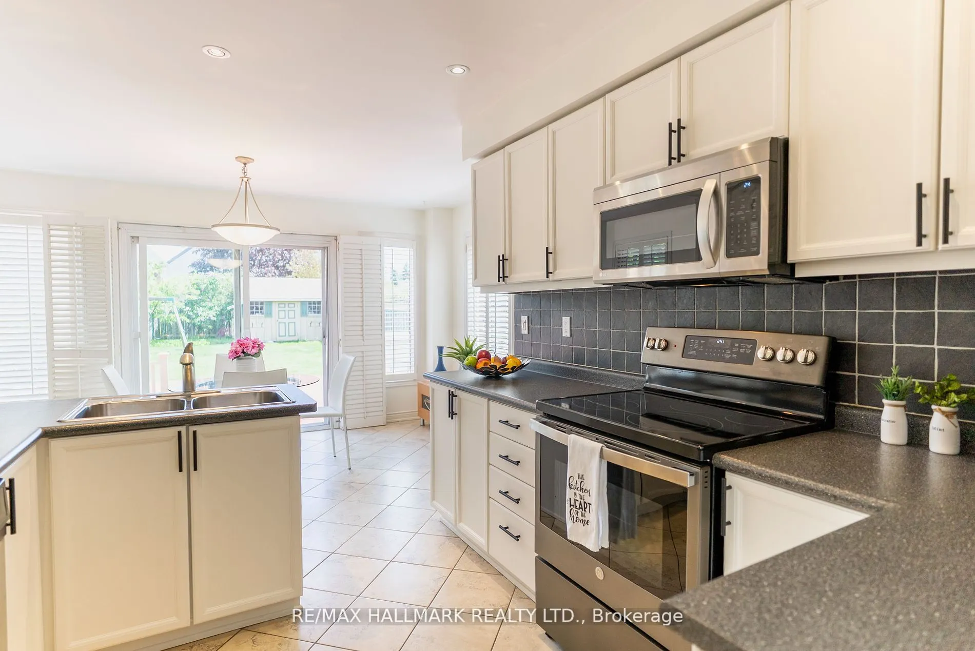 3294 Thorncrest Drive