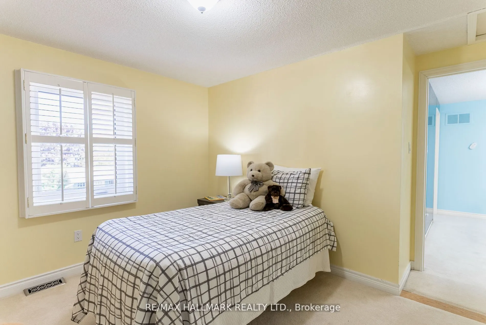 3294 Thorncrest Drive