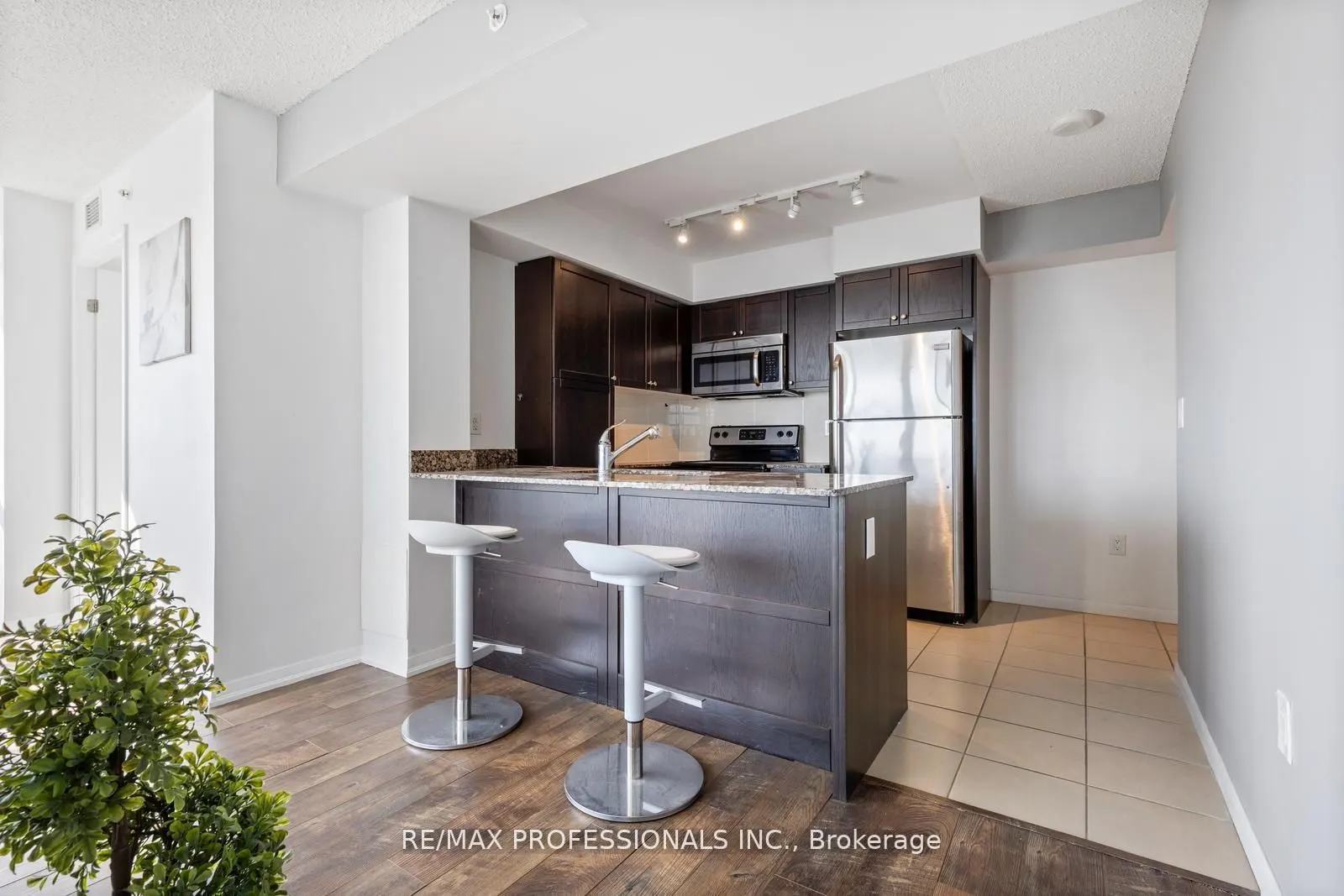 800 Lawrence Avenue W, #1014