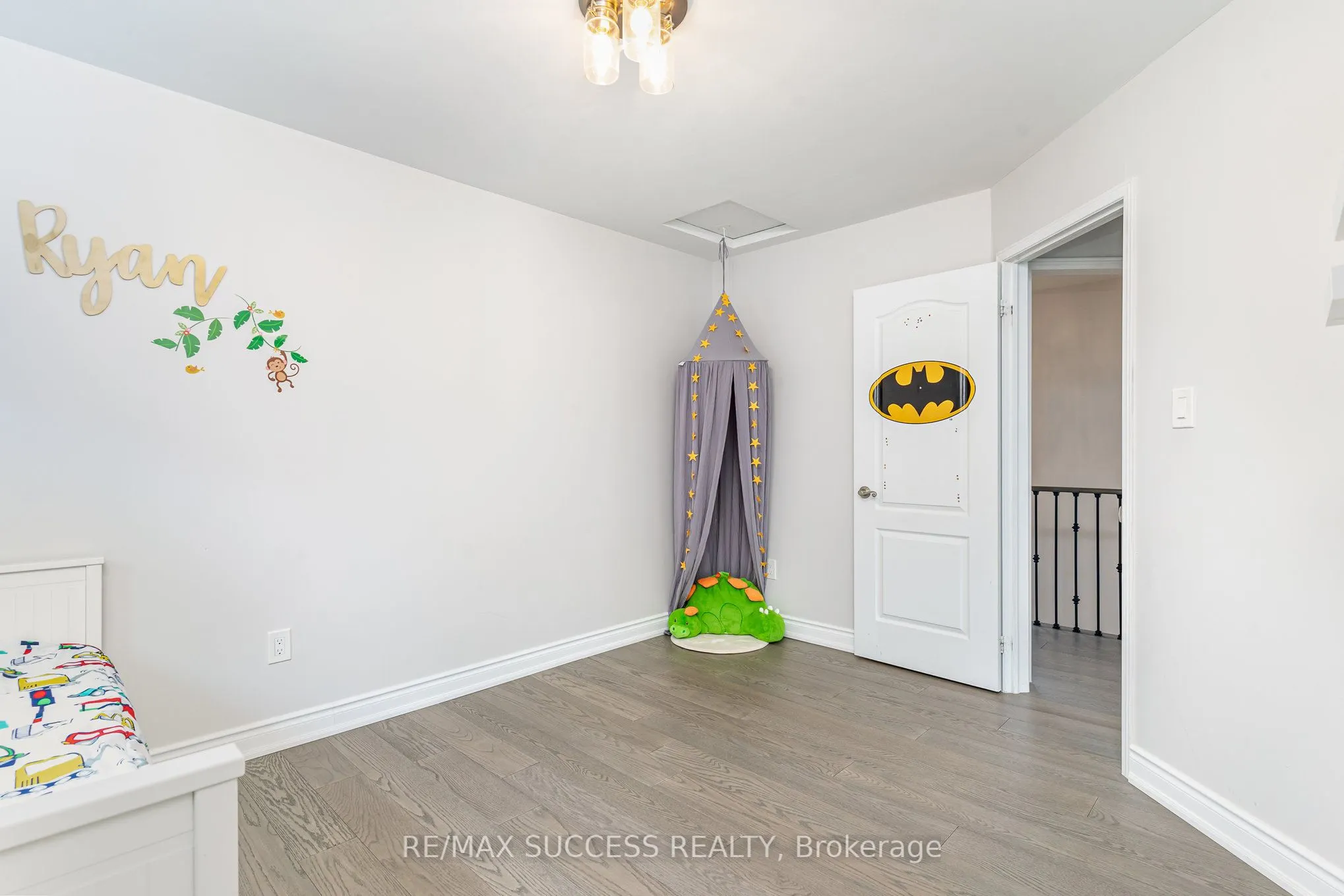 5383 Red Brush Drive