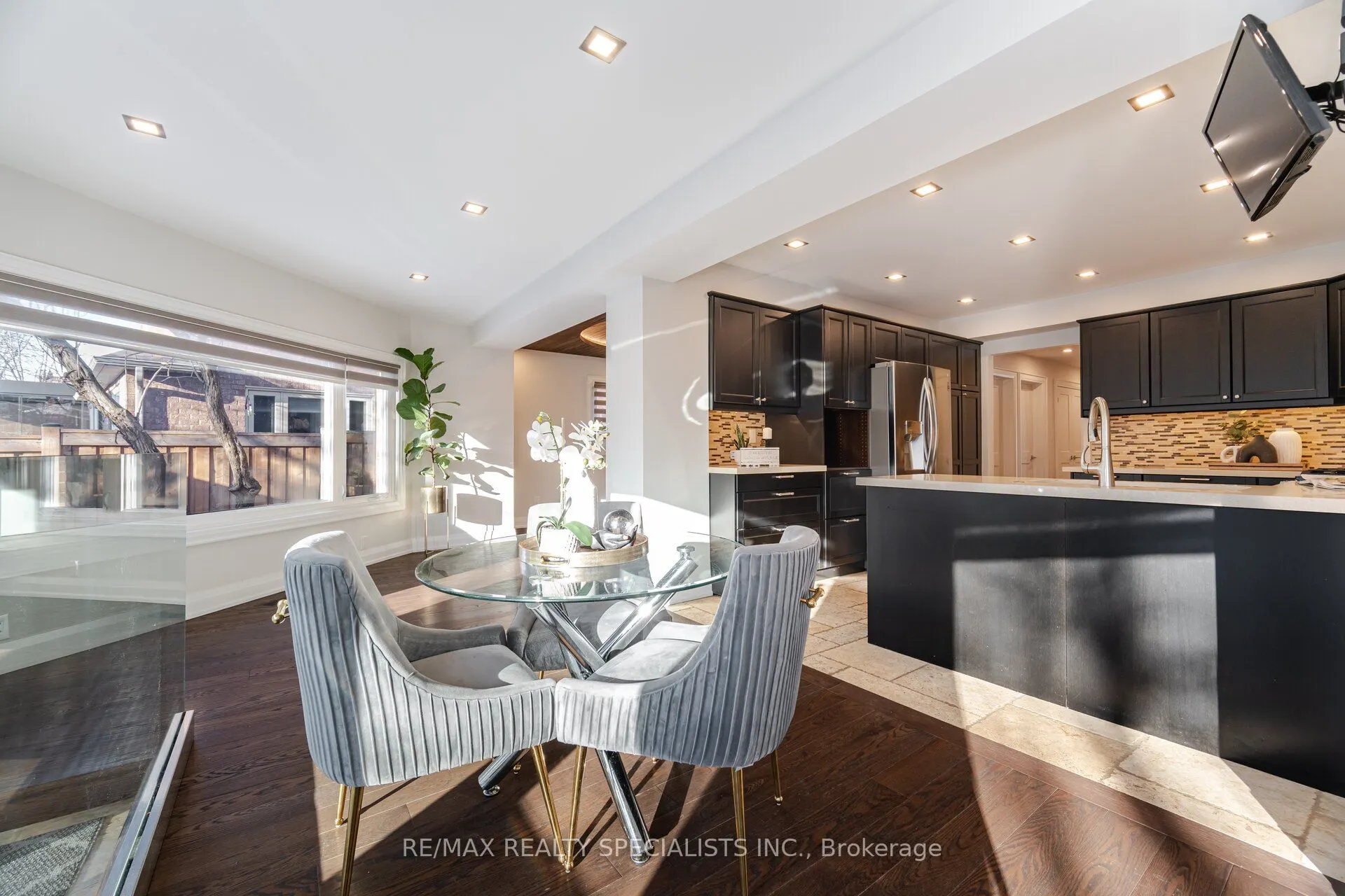 99 Kenpark Avenue