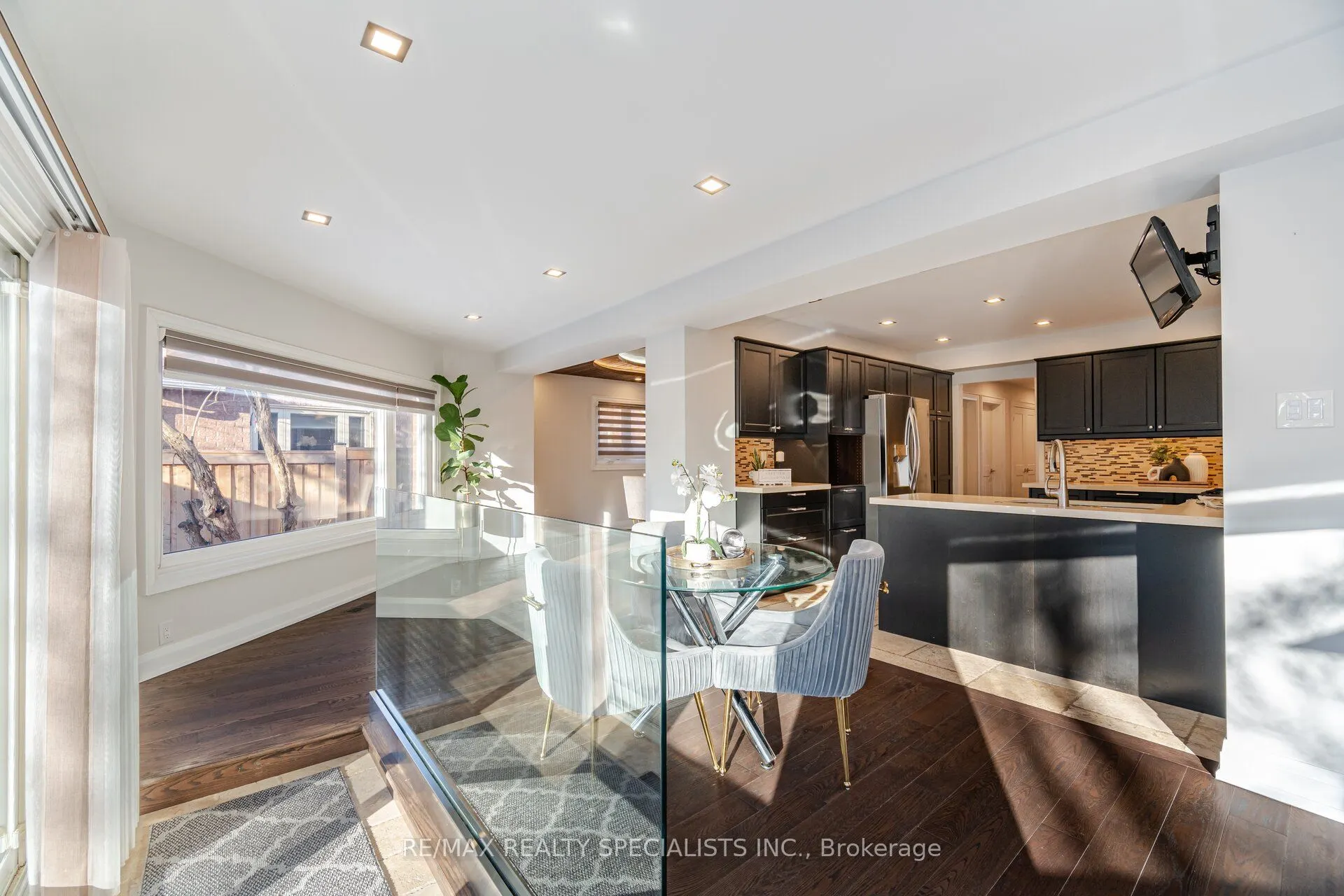 99 Kenpark Avenue