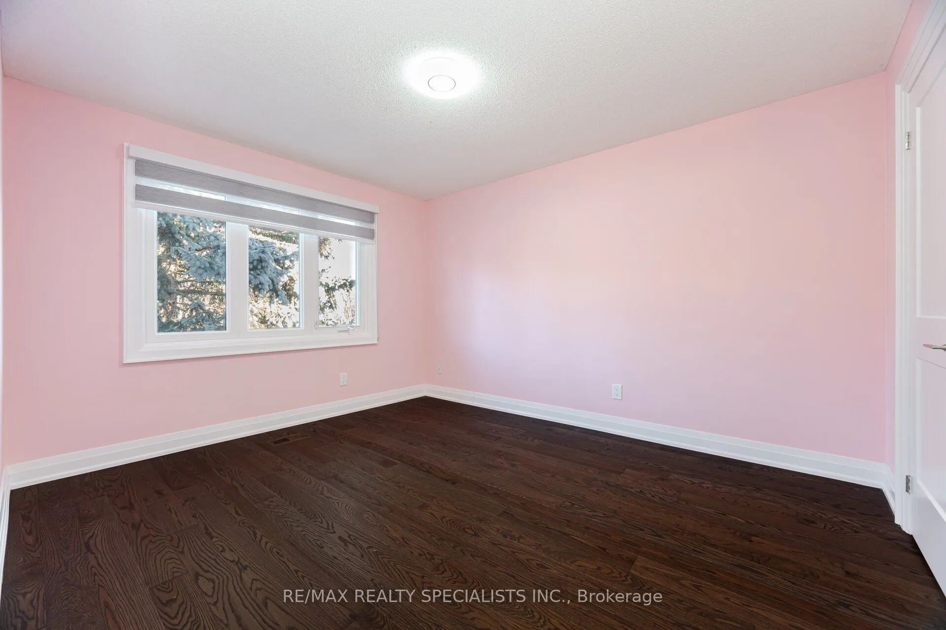99 Kenpark Avenue
