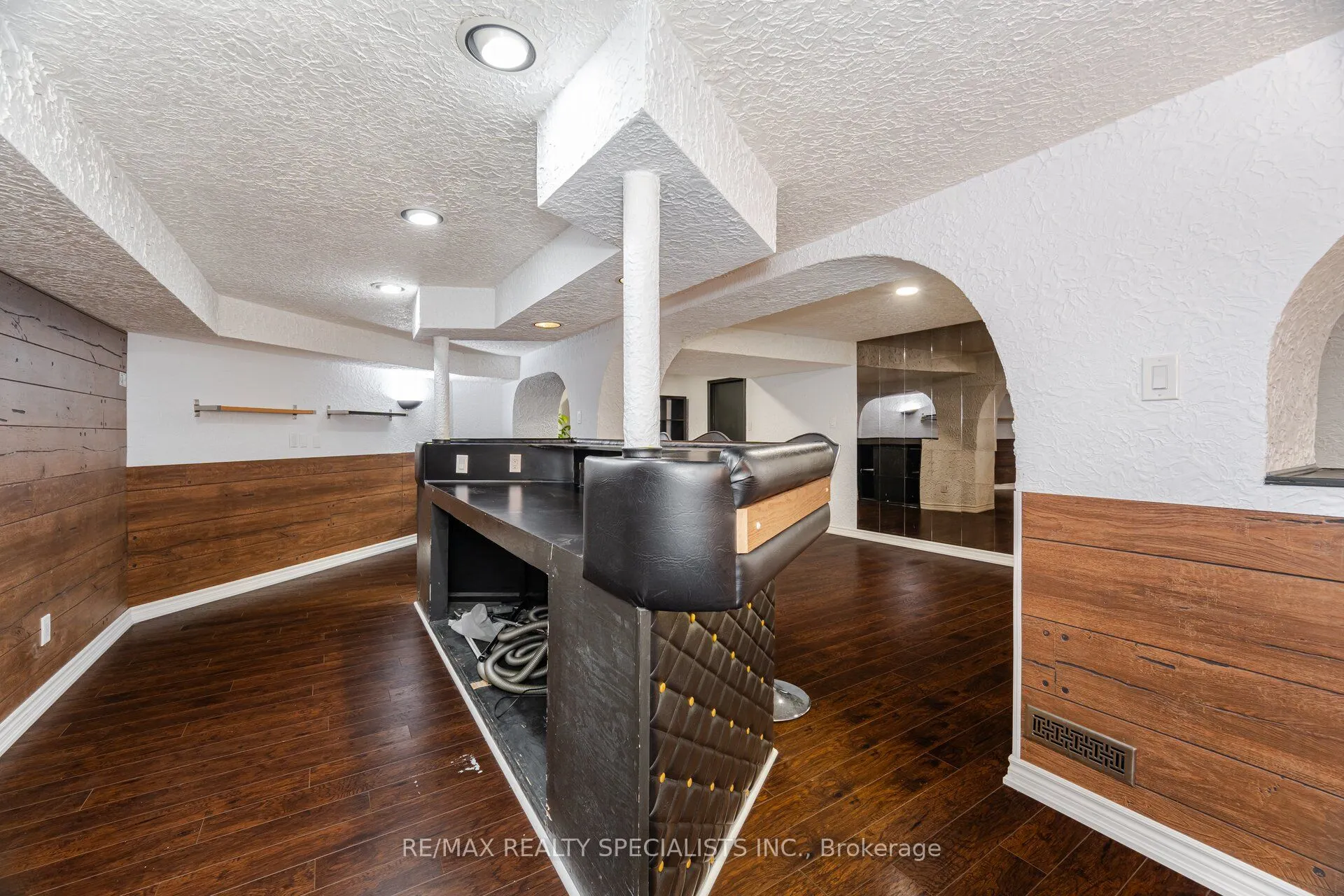 99 Kenpark Avenue