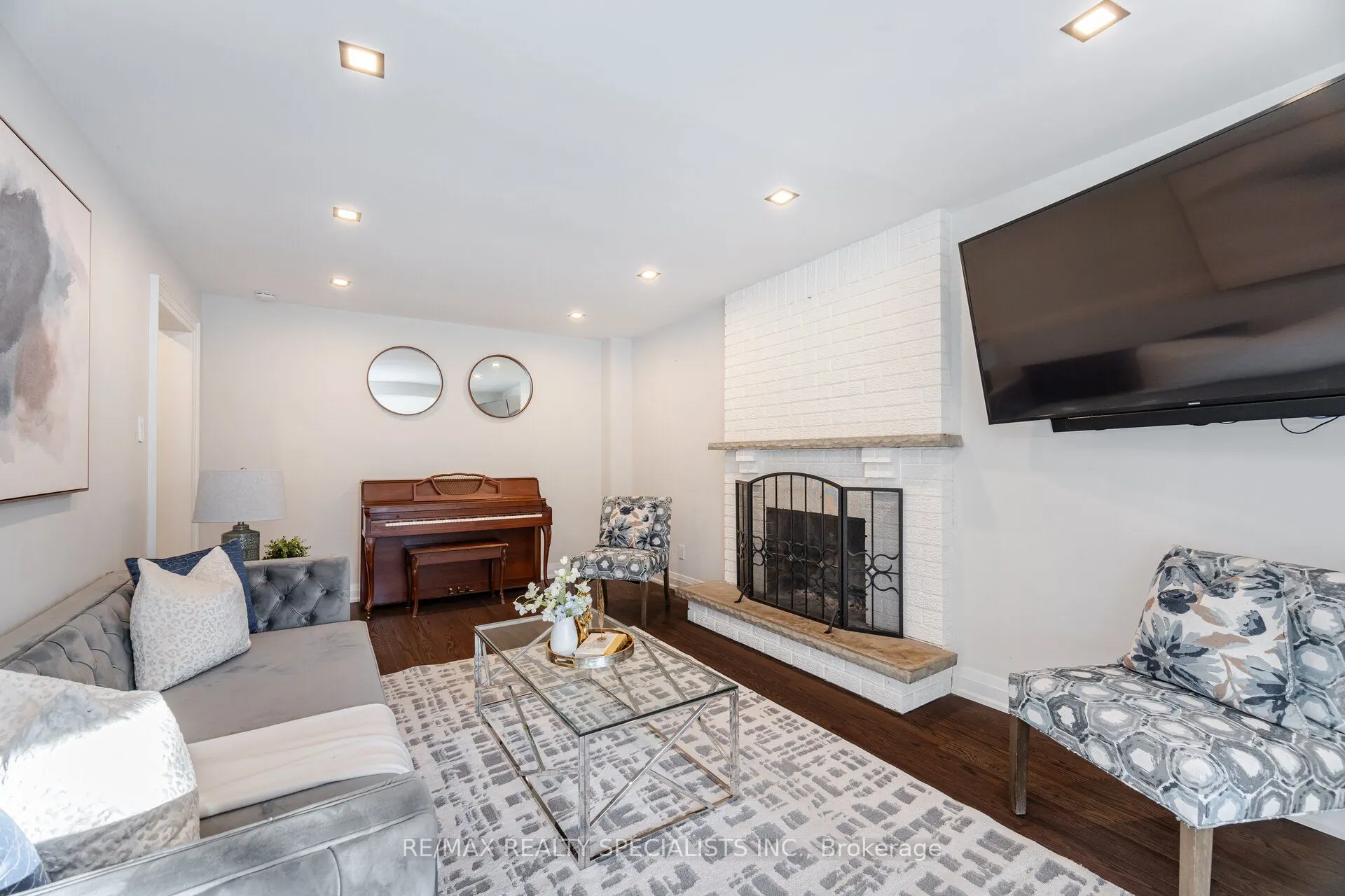 99 Kenpark Avenue