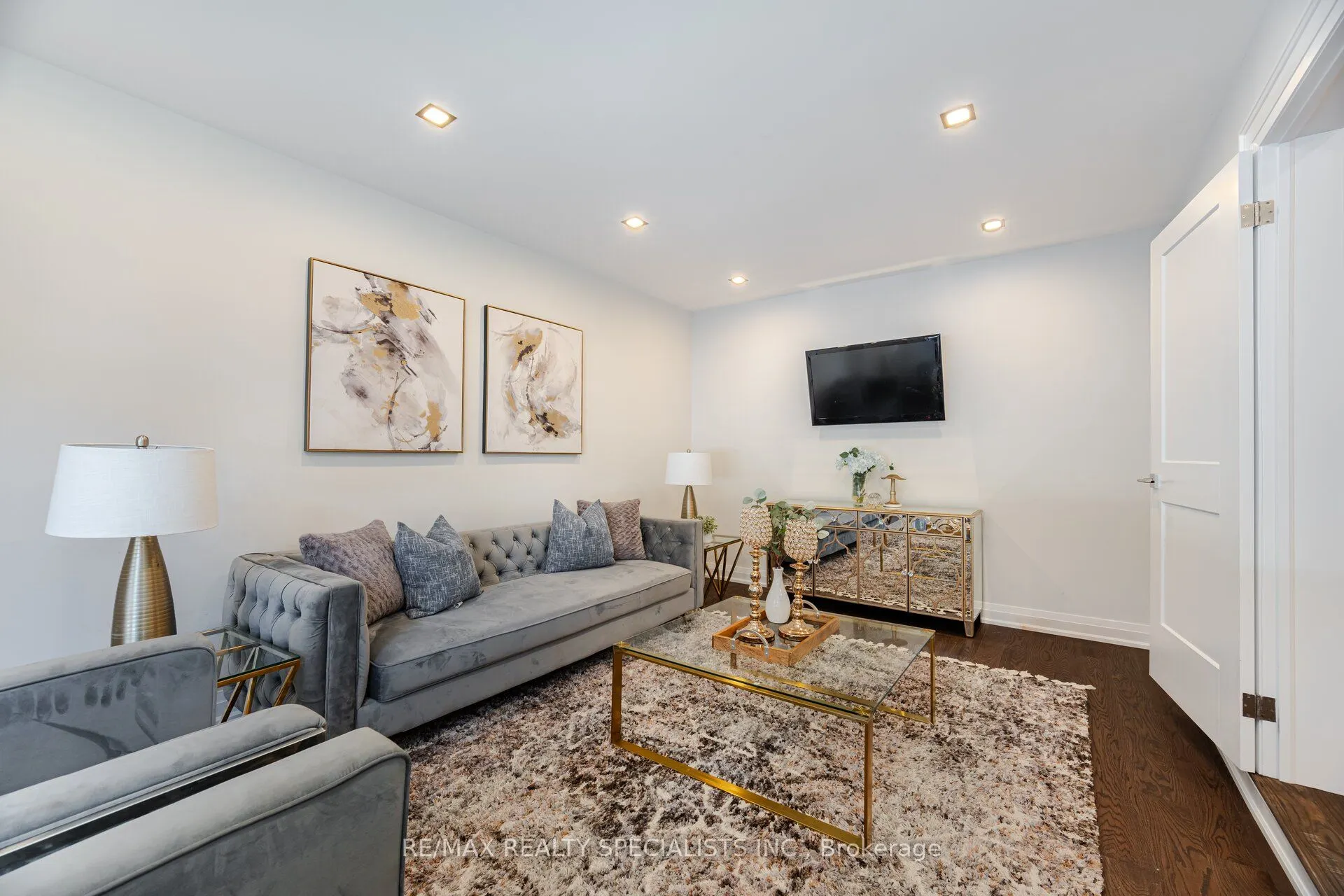 99 Kenpark Avenue
