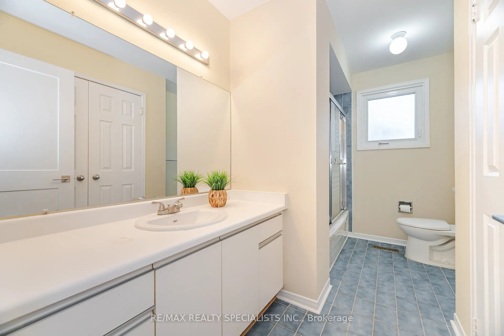 99 Kenpark Avenue