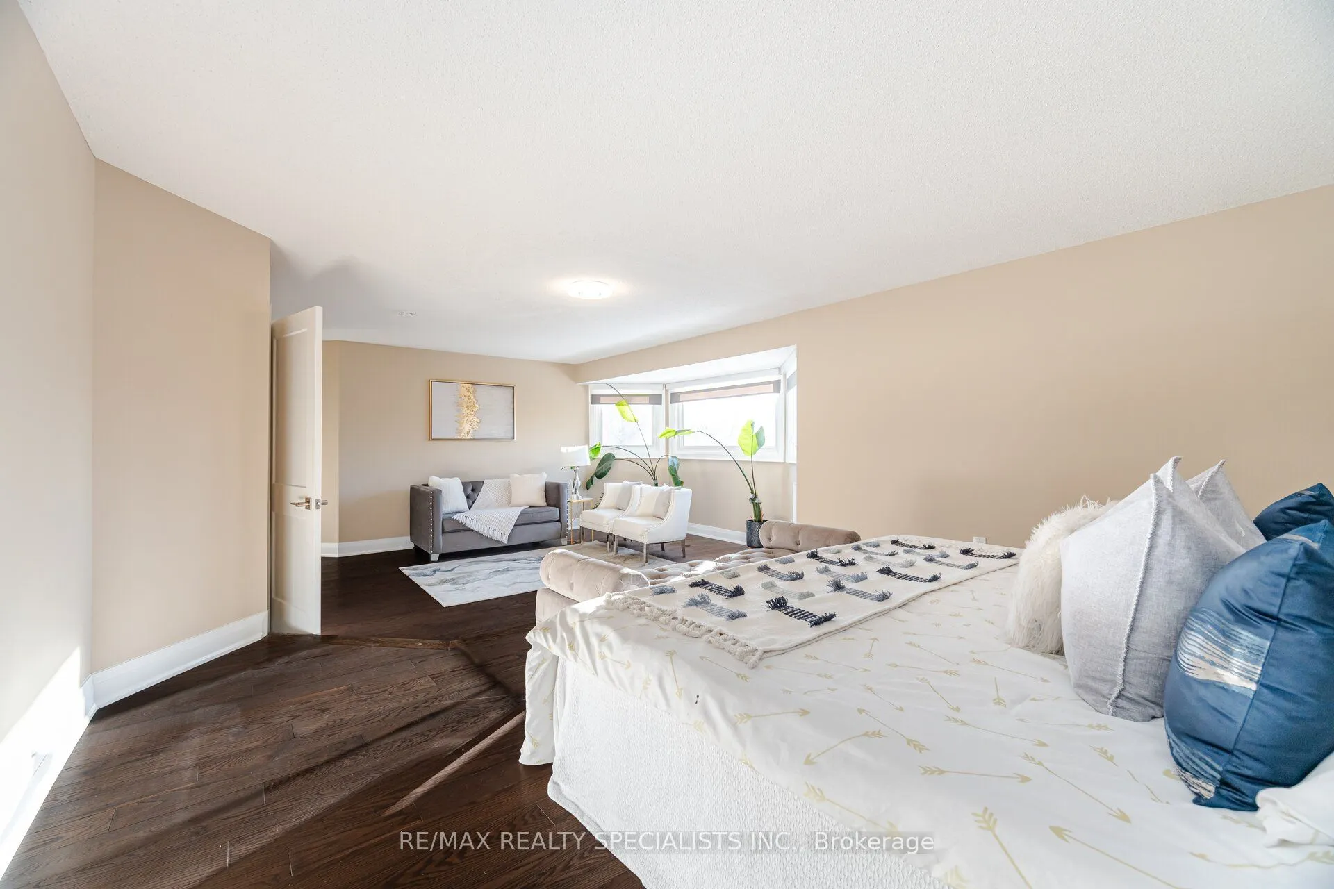 99 Kenpark Avenue