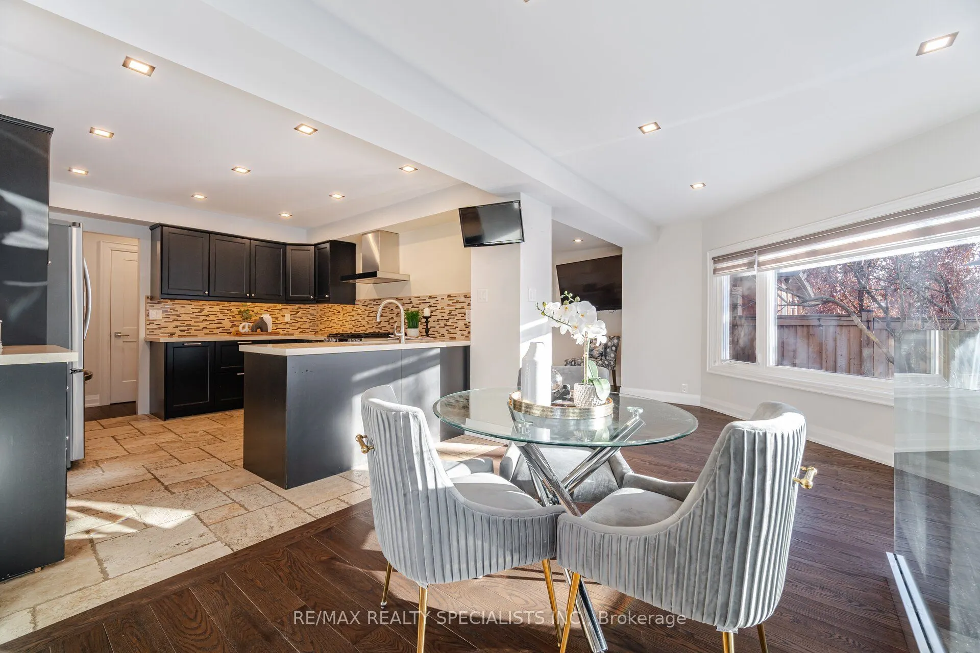 99 Kenpark Avenue