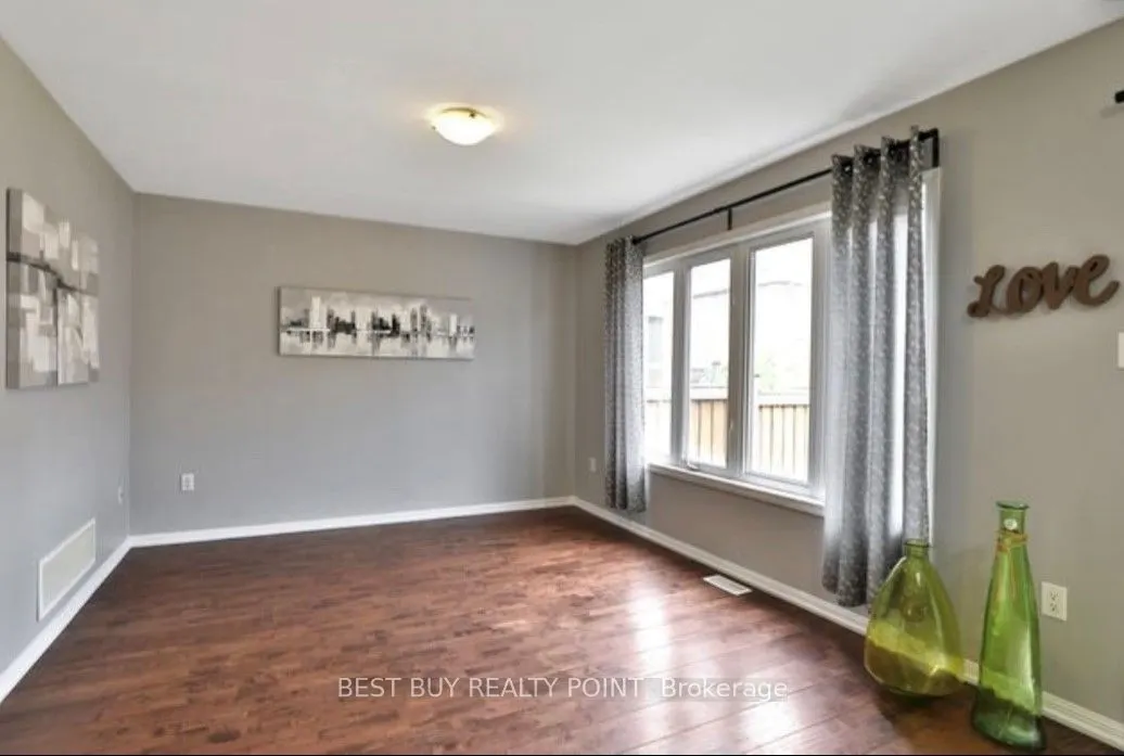 251 Mortimer Crescent