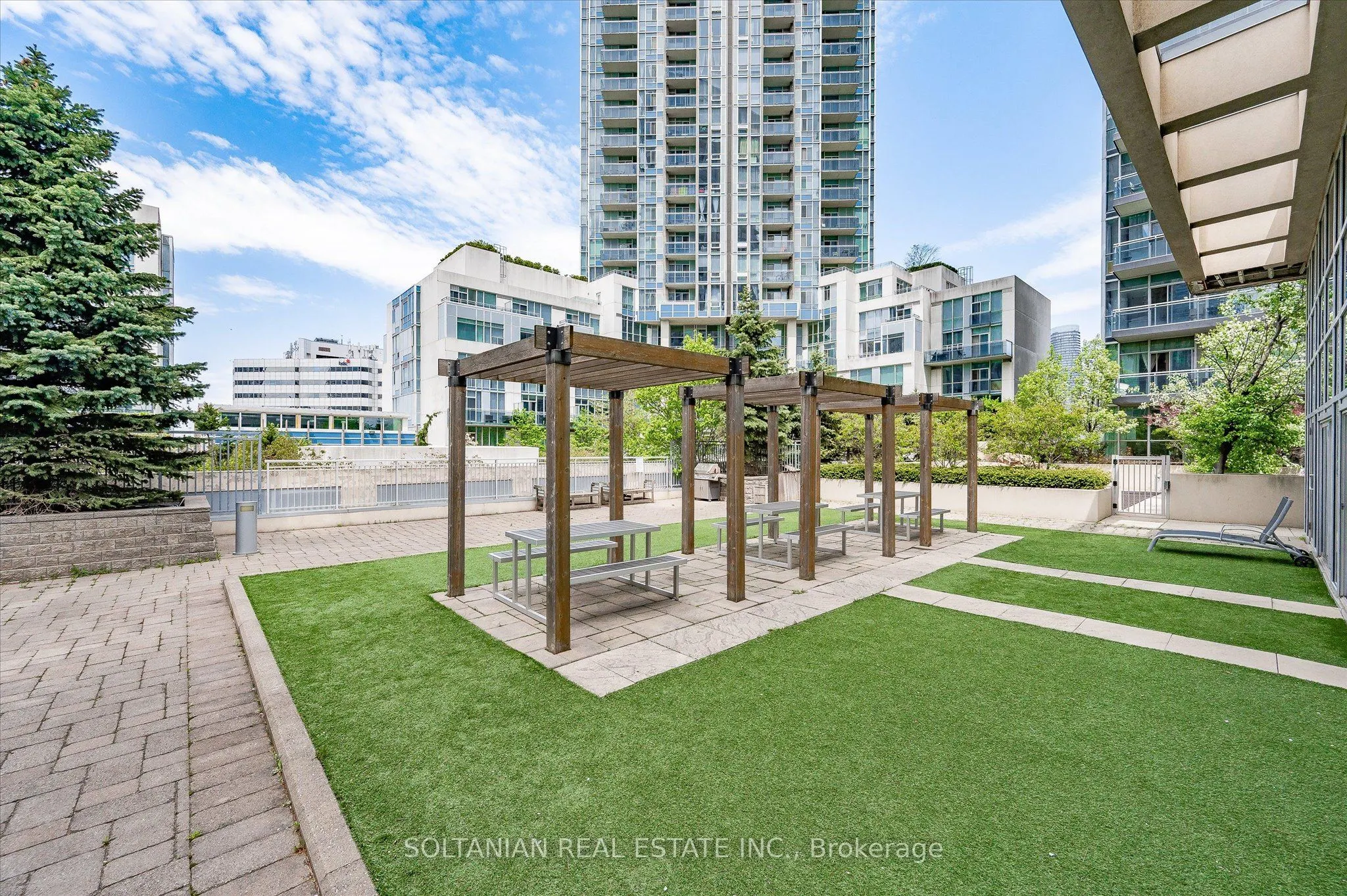 225 Webb Drive NW, #1004