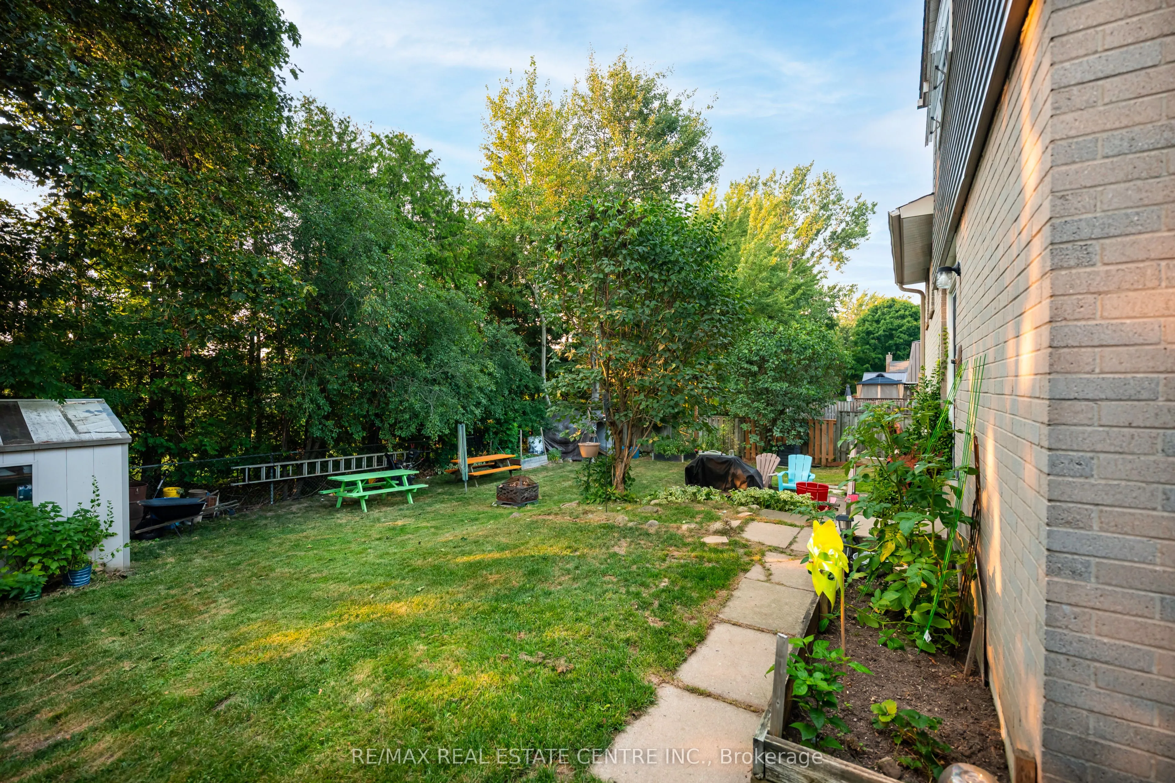 83 Brenda Boulevard