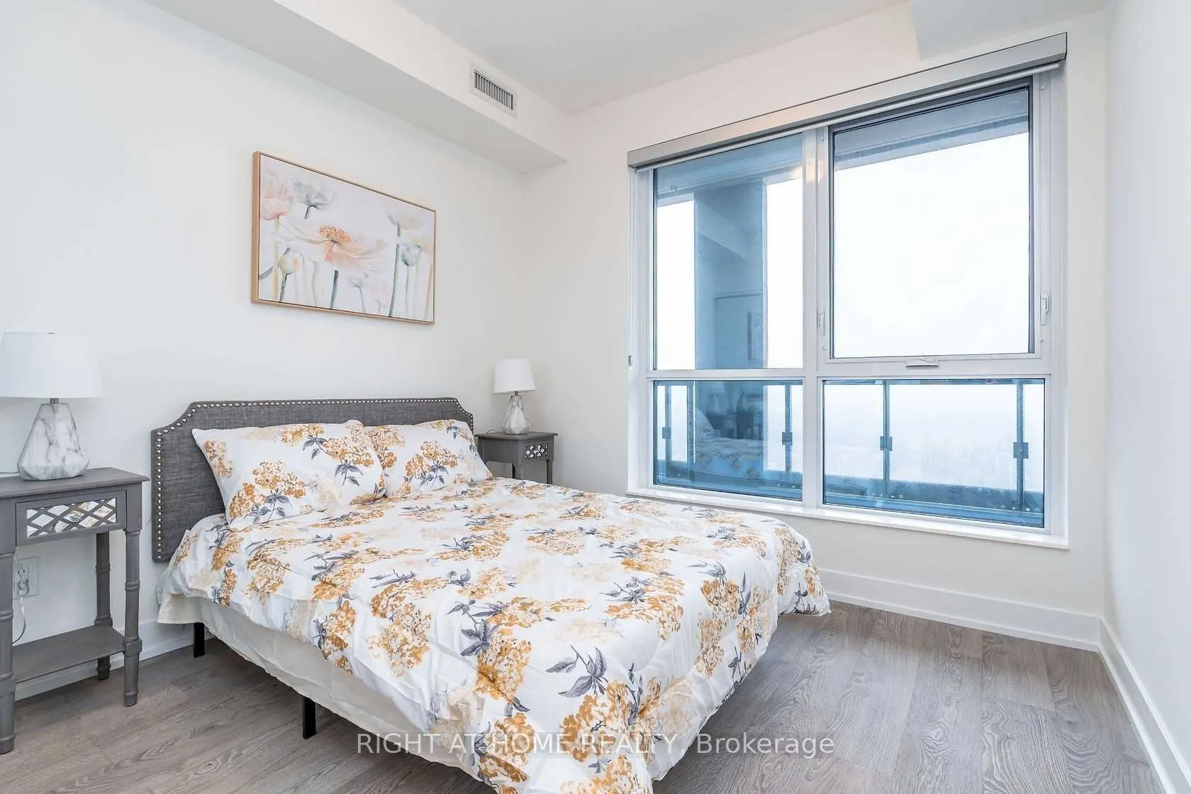 5 Mabelle Avenue, #3128