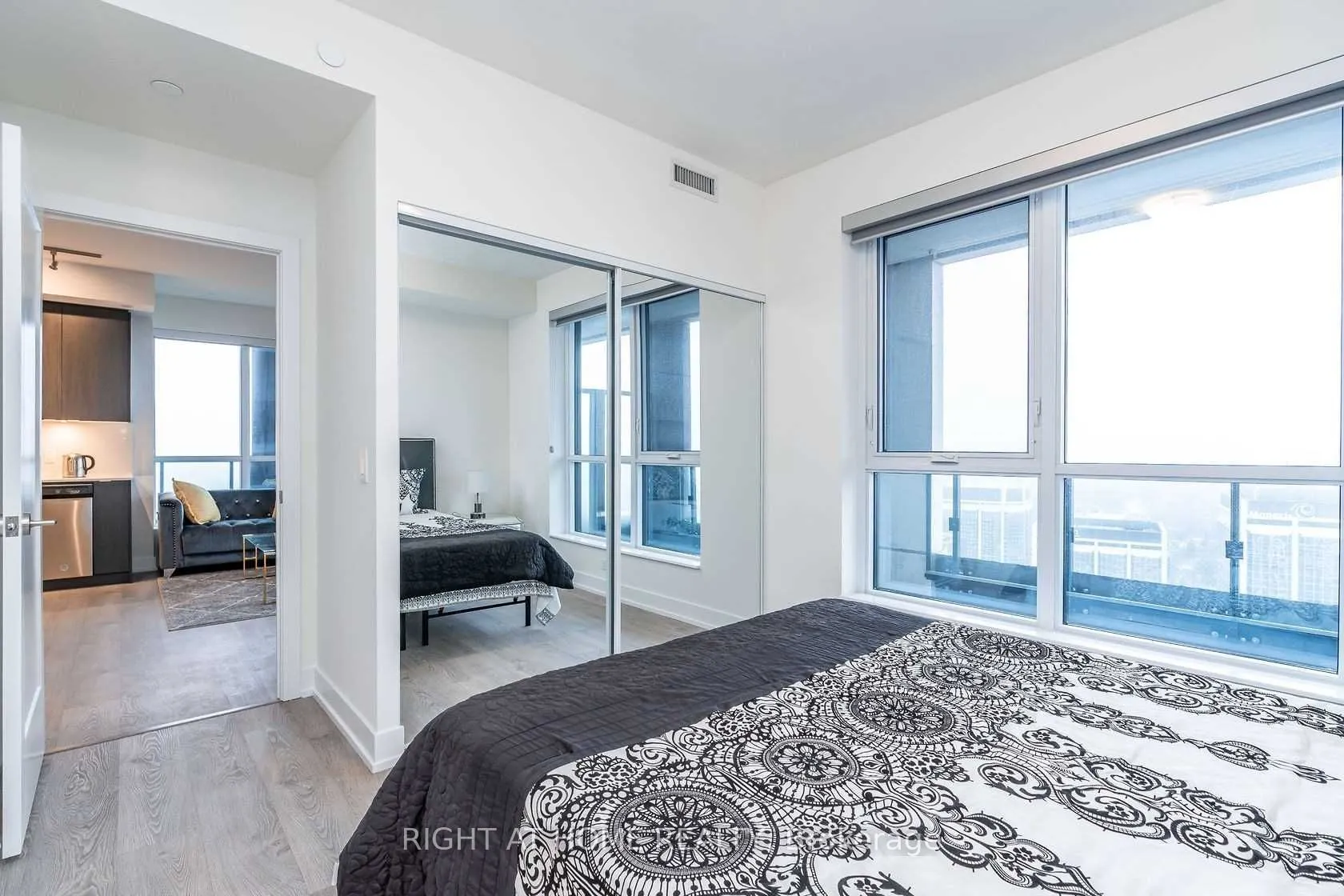5 Mabelle Avenue, #3128