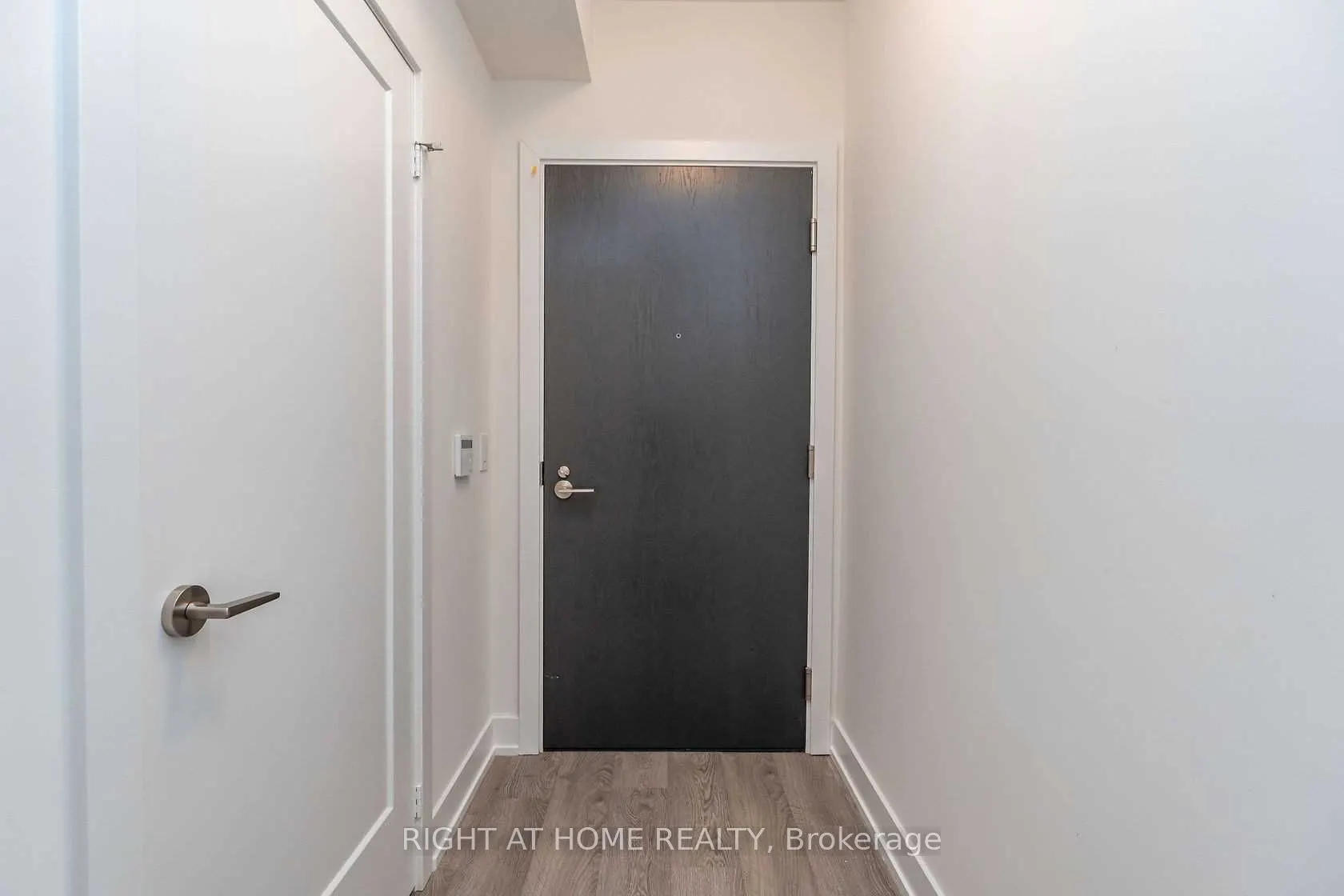 5 Mabelle Avenue, #3128