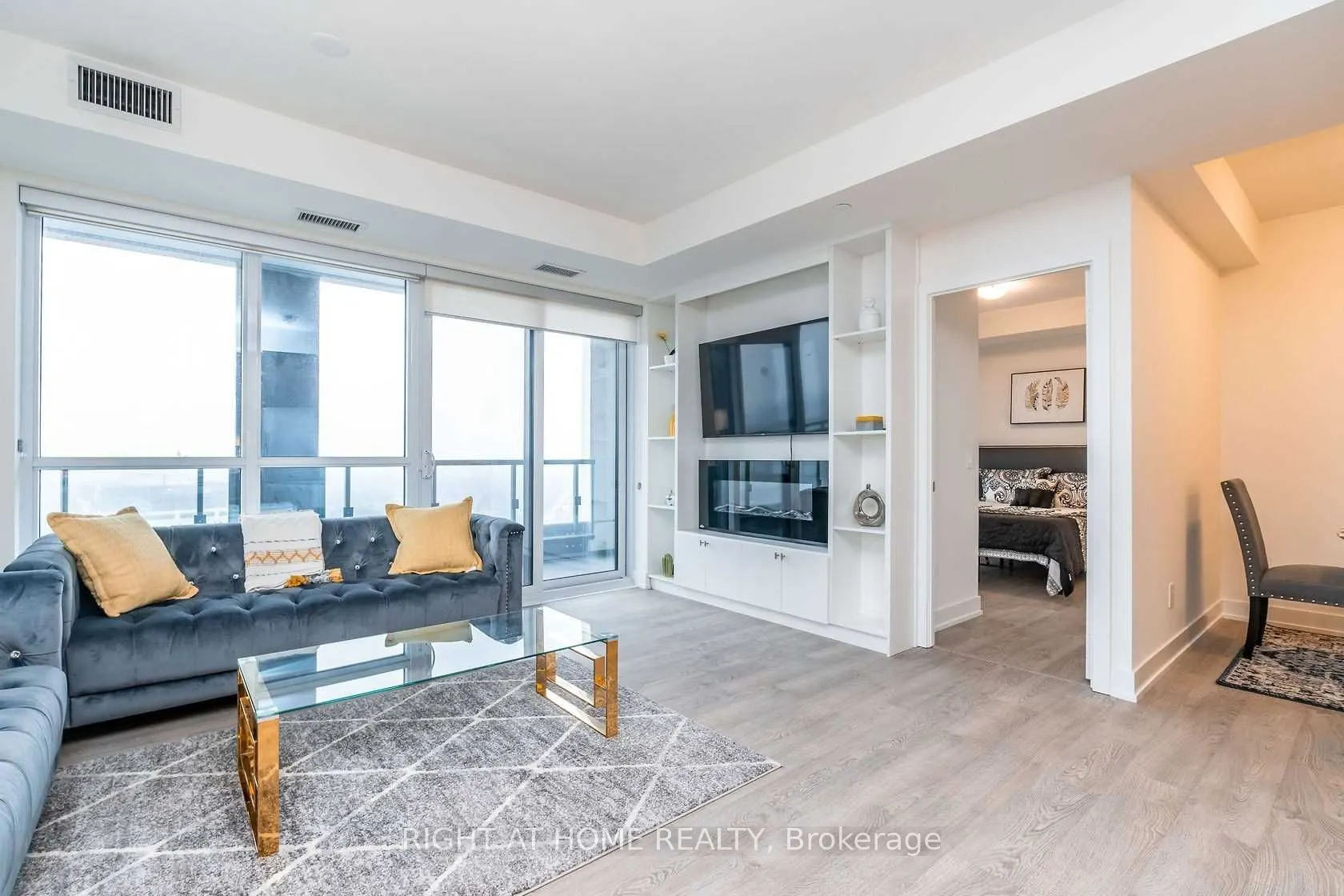 5 Mabelle Avenue, #3128