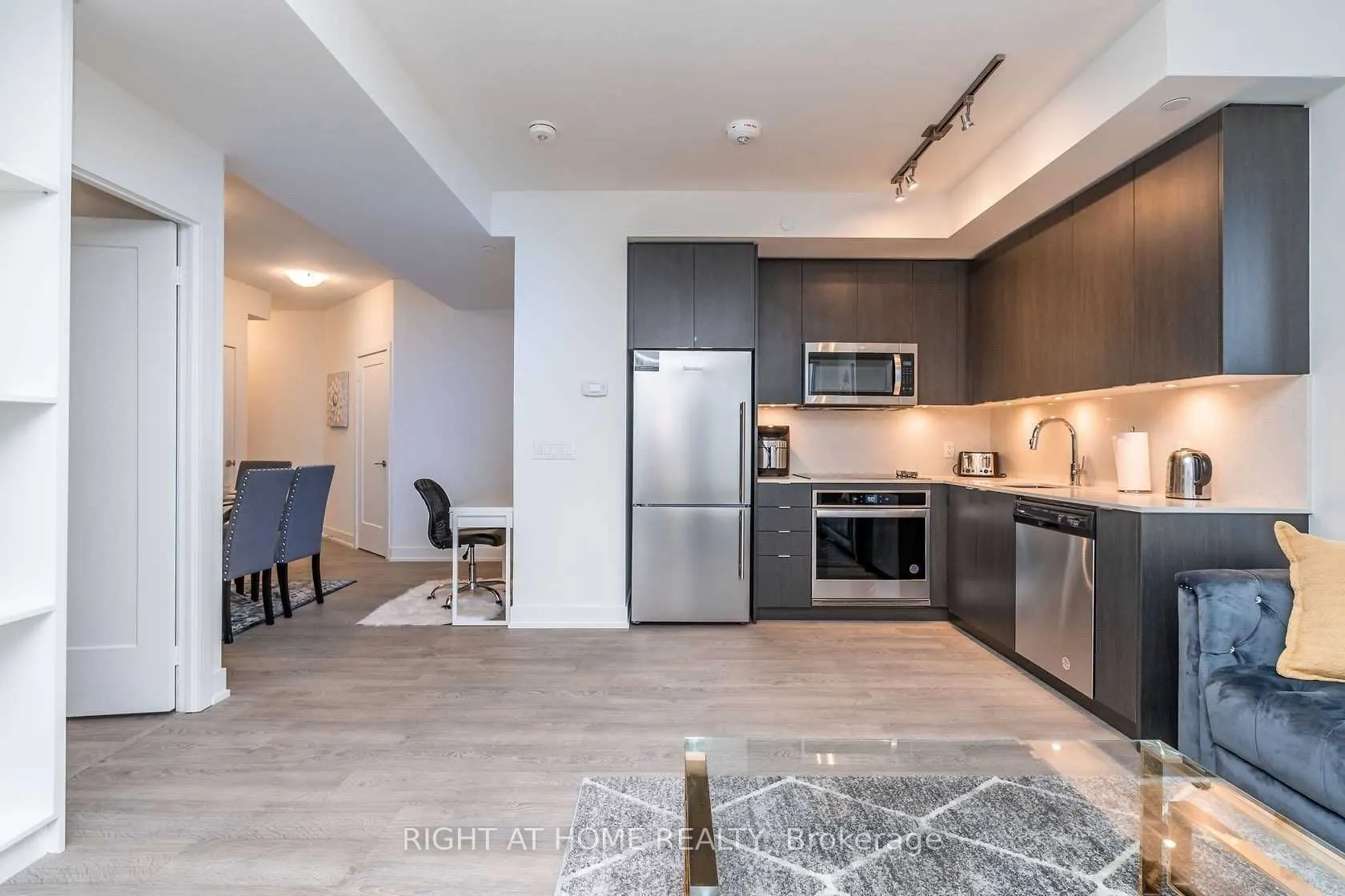 5 Mabelle Avenue, #3128