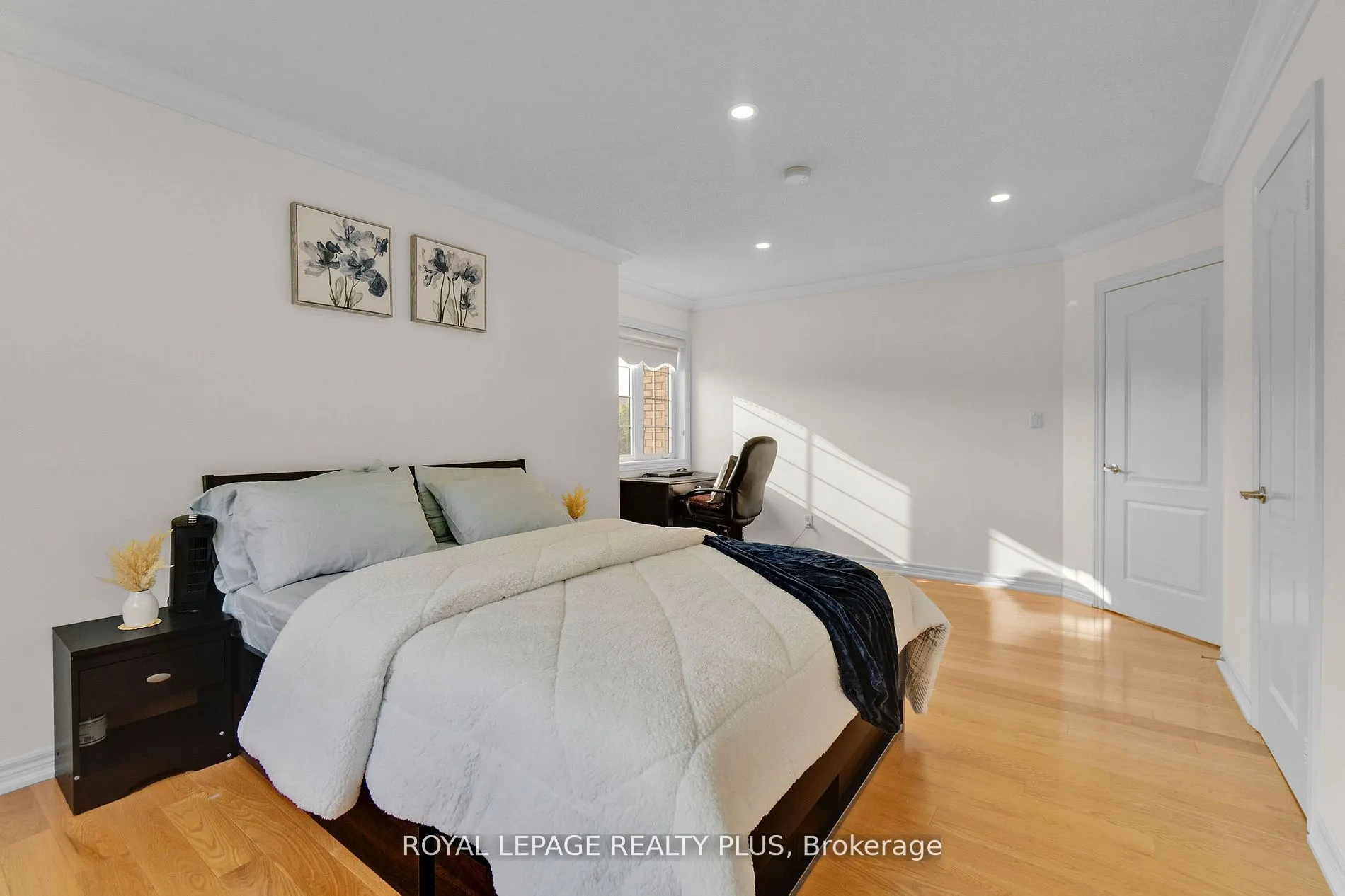2376 Valley Forest Way