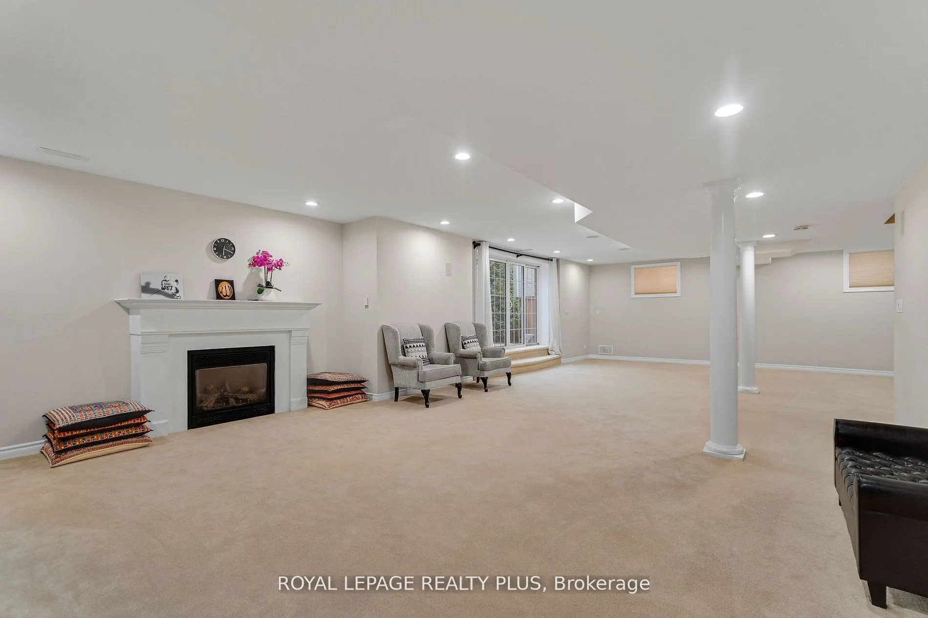 2376 Valley Forest Way