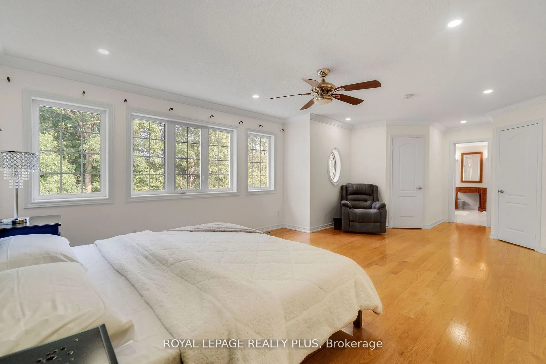2376 Valley Forest Way