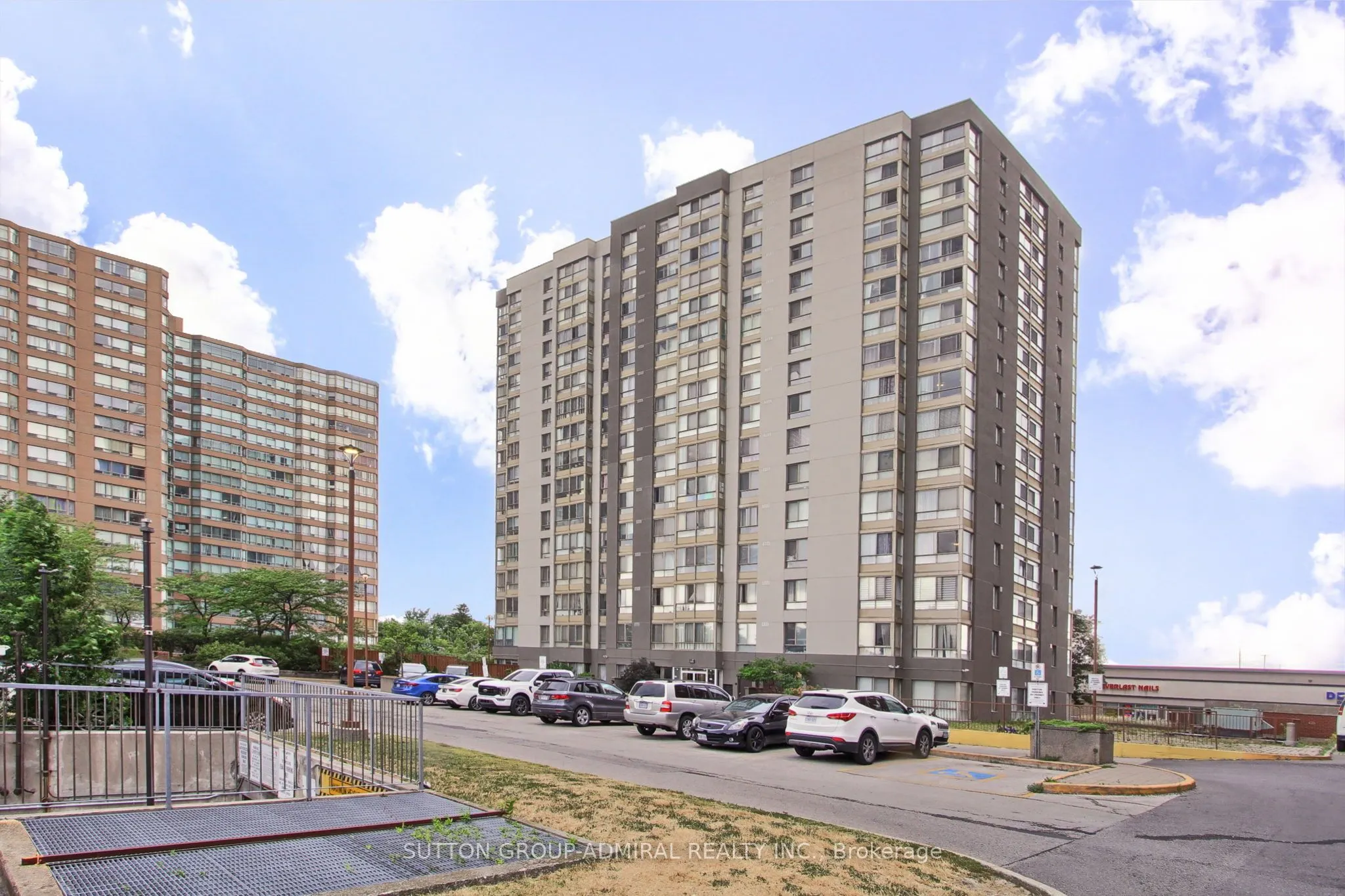 2470 Eglinton Avenue W, #1205