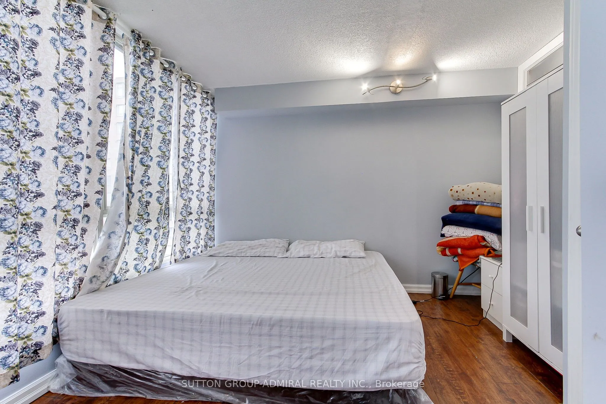 2470 Eglinton Avenue W, #1205