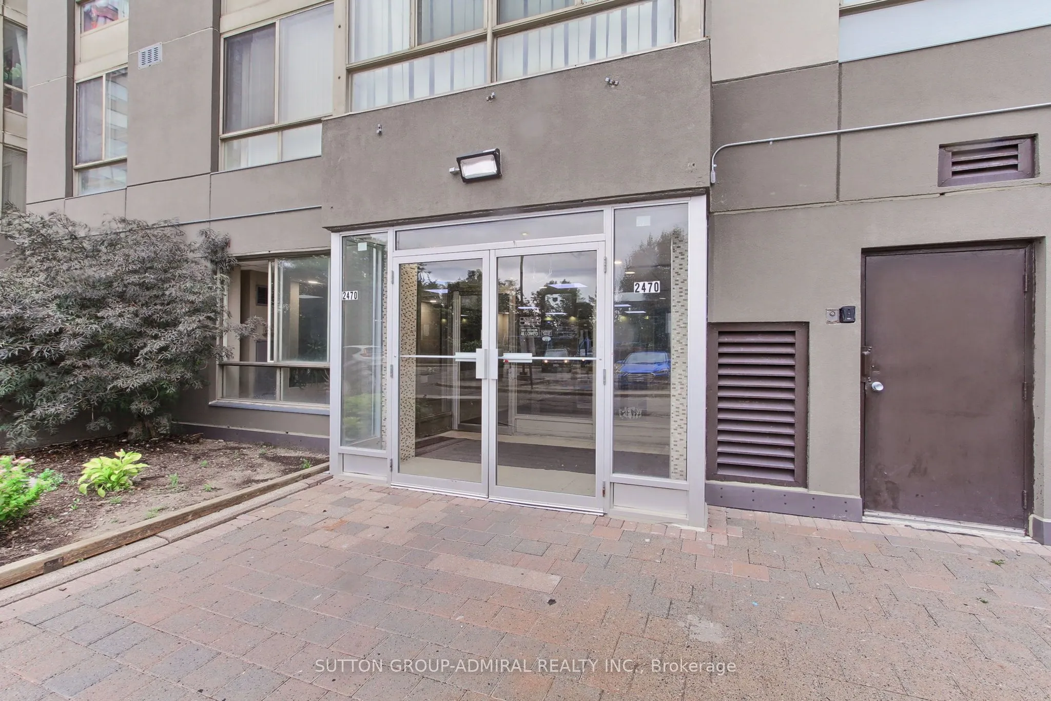 2470 Eglinton Avenue W, #1205