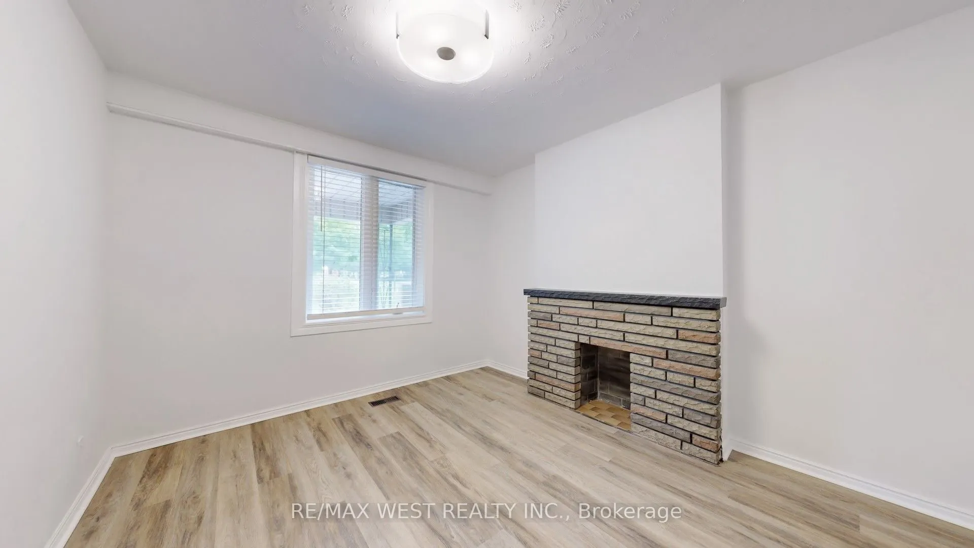 109 Connolly Street, #Main