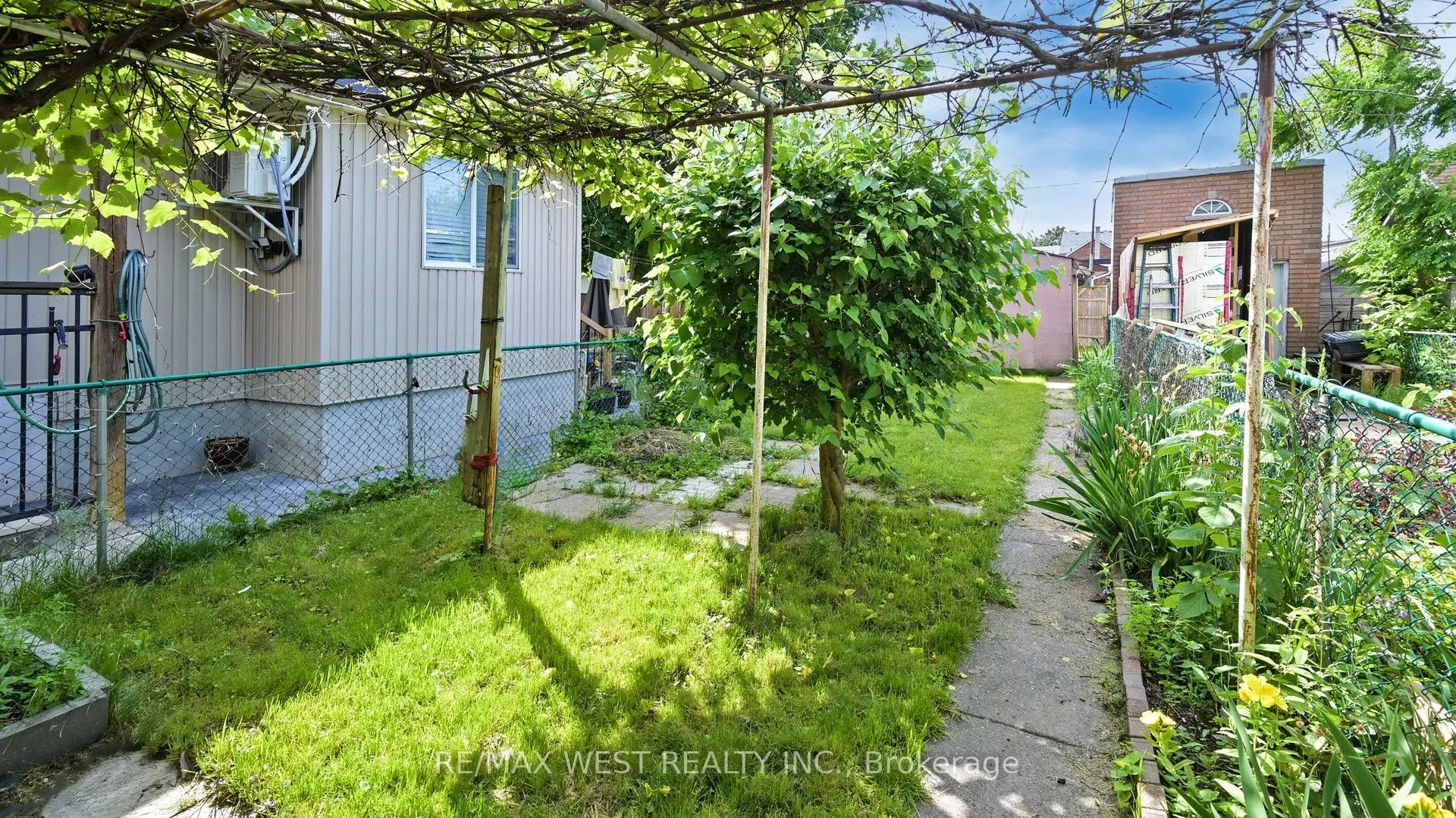 109 Connolly Street, #Main
