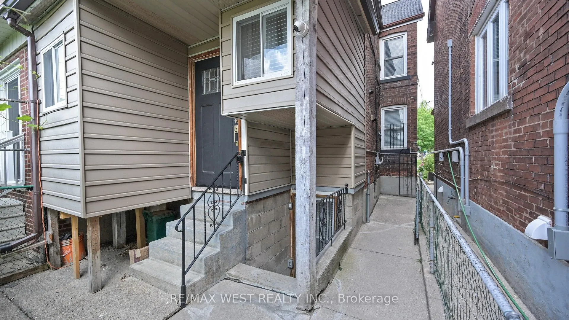 109 Connolly Street, #Main