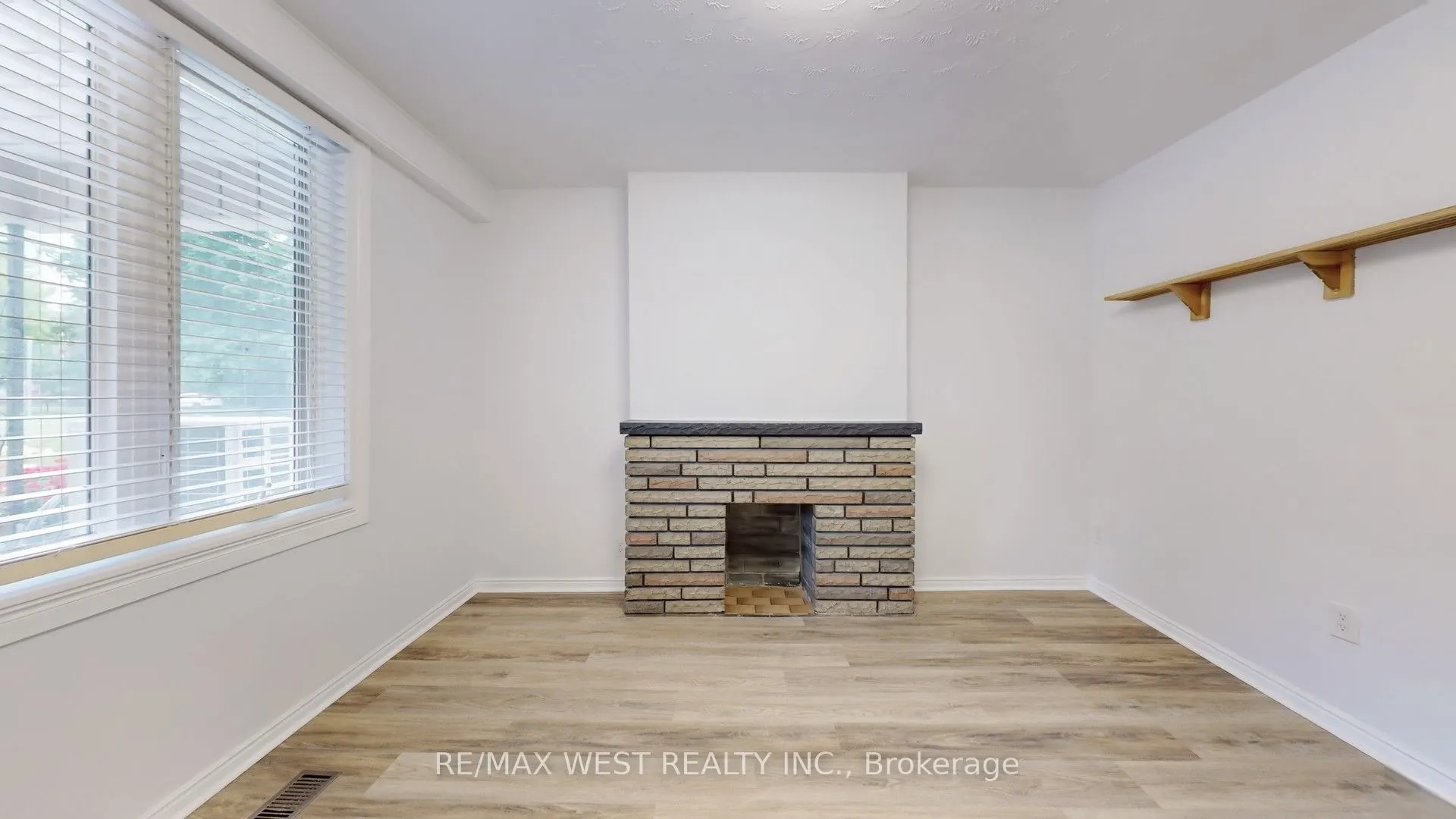109 Connolly Street, #Main