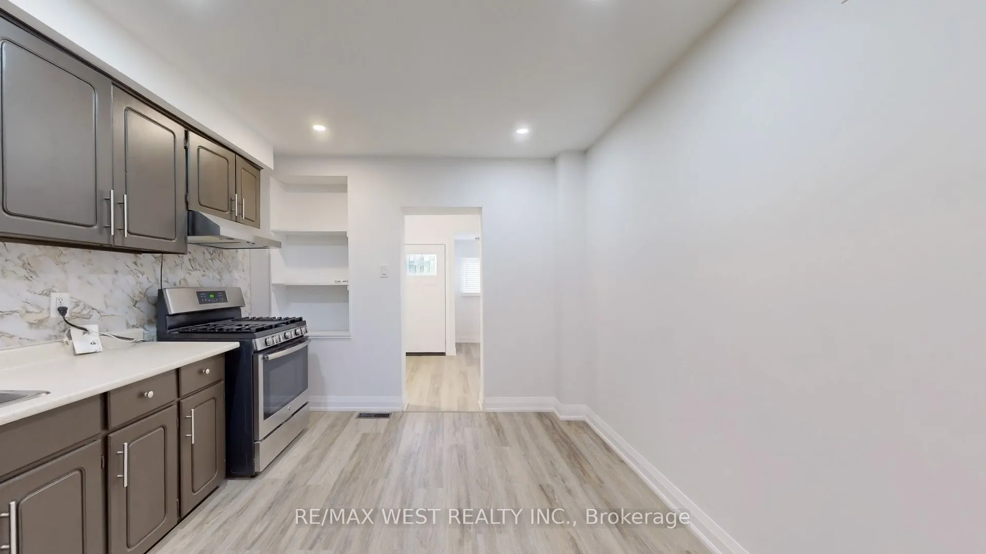 109 Connolly Street, #Main