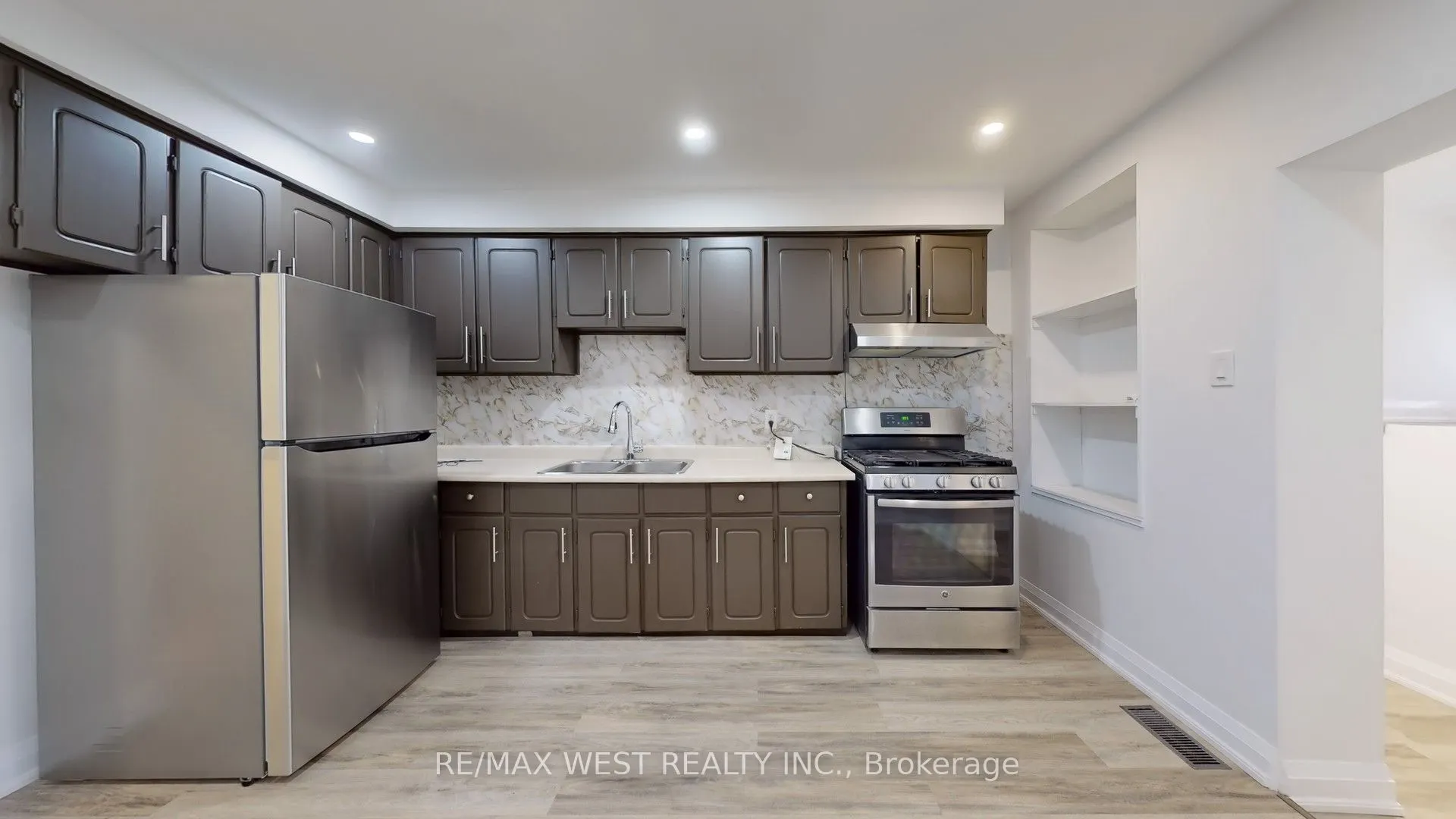 109 Connolly Street, #Main