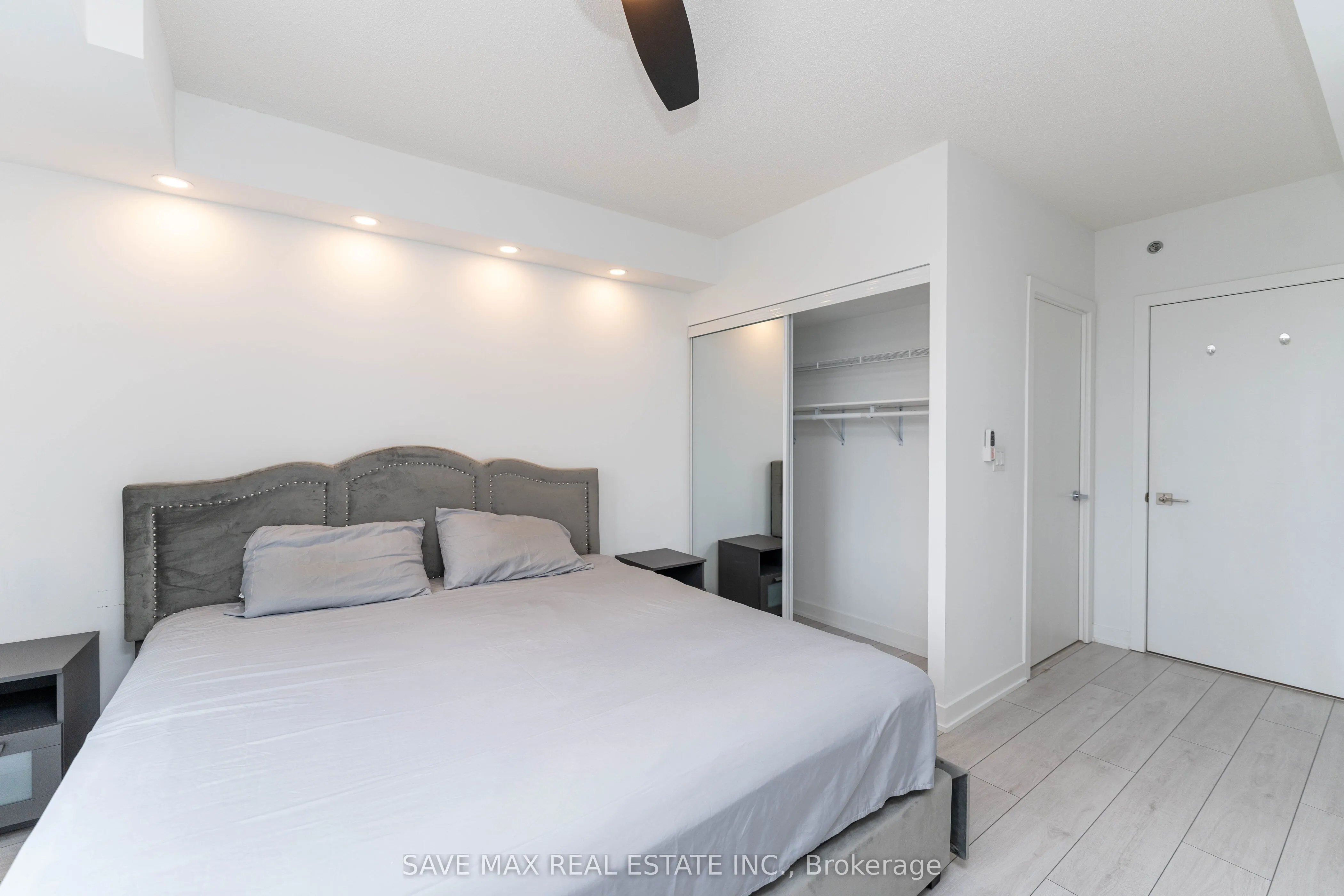3200 Dakota Common, #B317