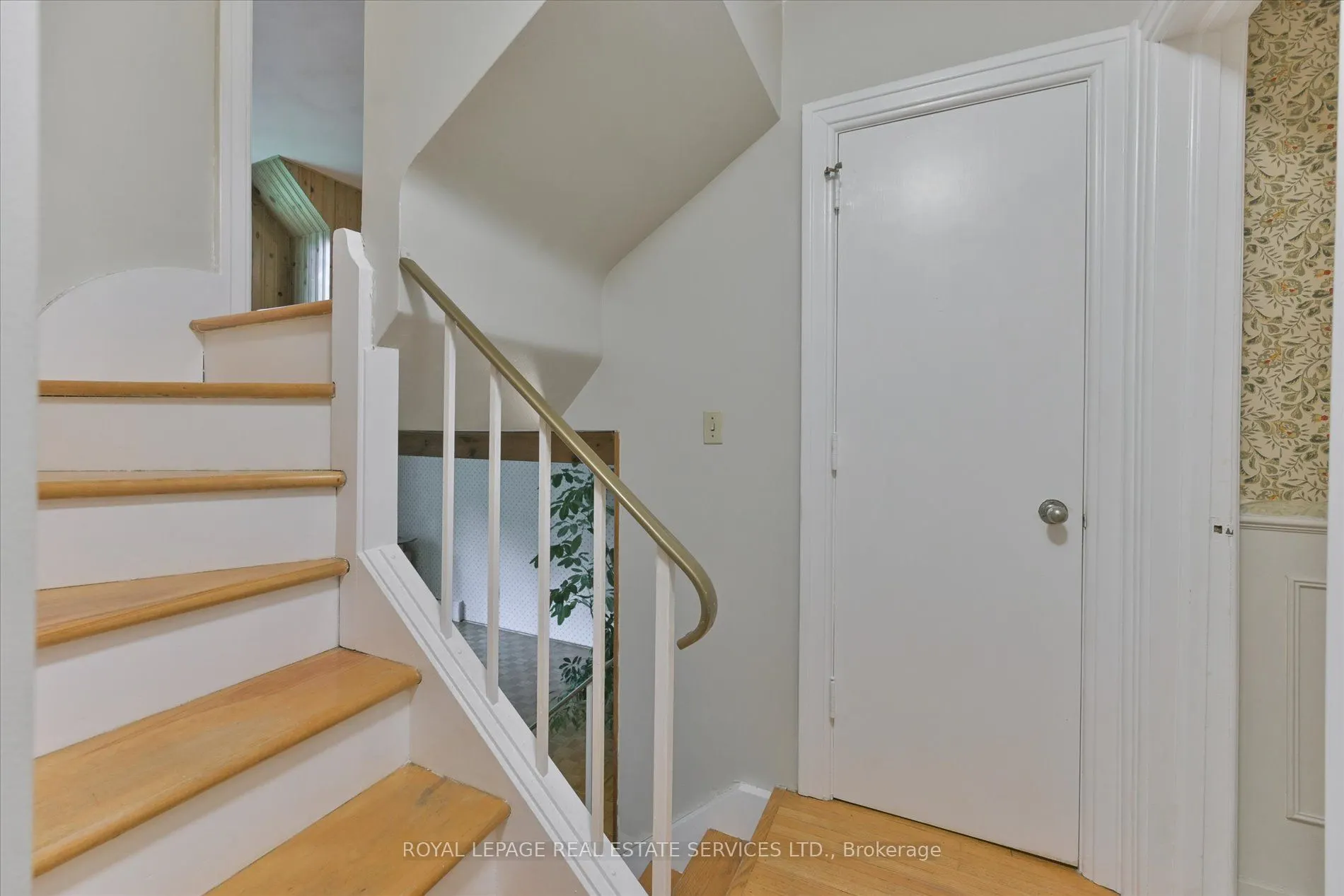 9 Edenbridge Drive