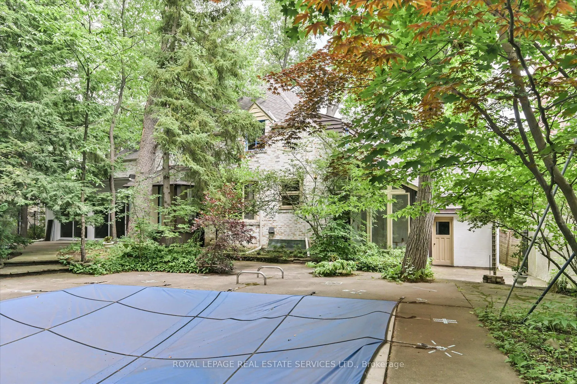 9 Edenbridge Drive