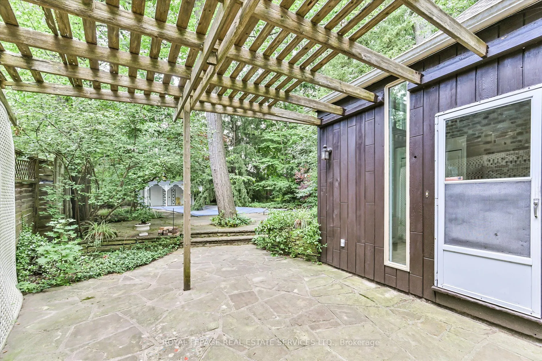 9 Edenbridge Drive